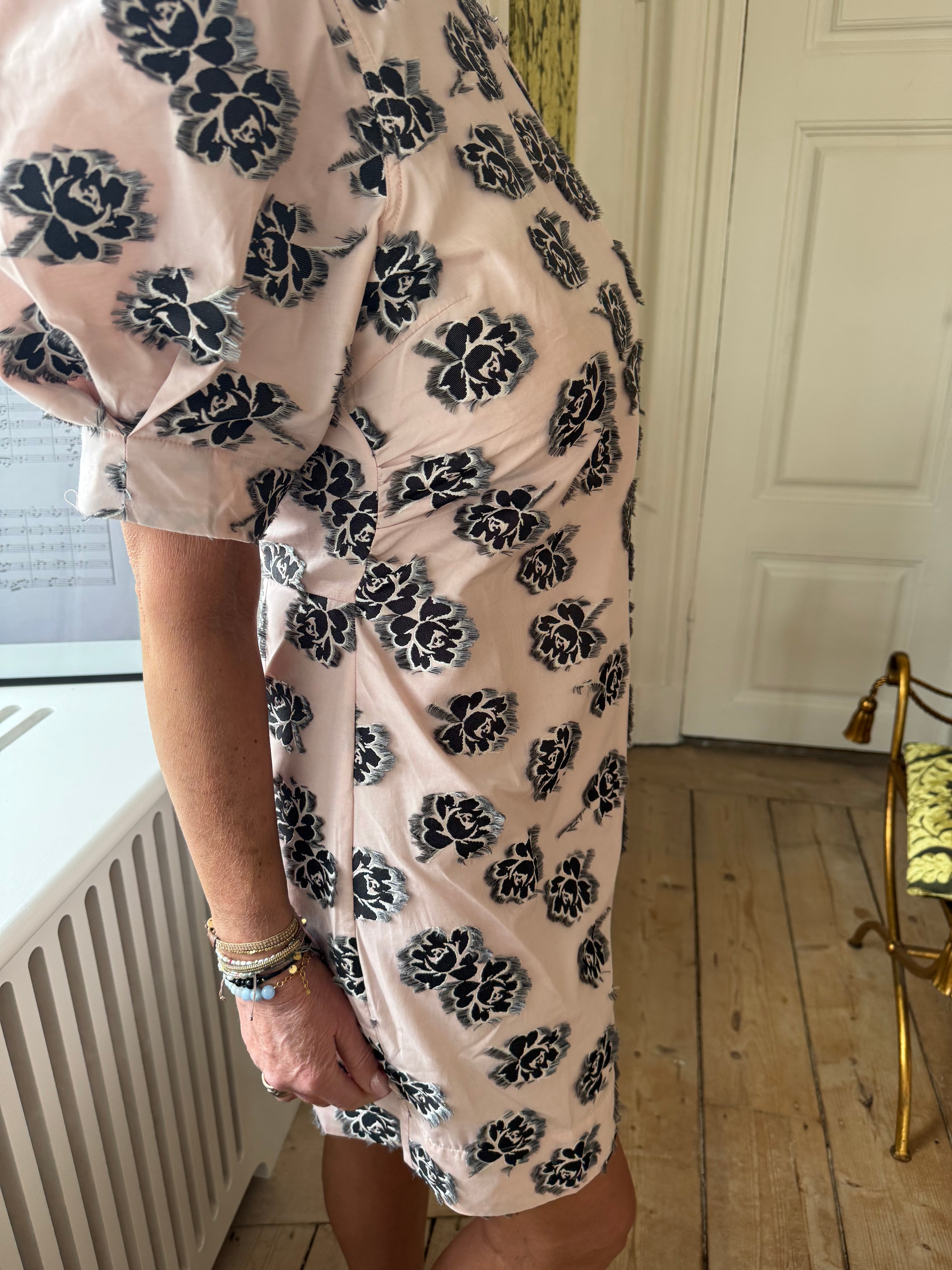 Second Female Kjole - Margit Kjole i Marys Rose