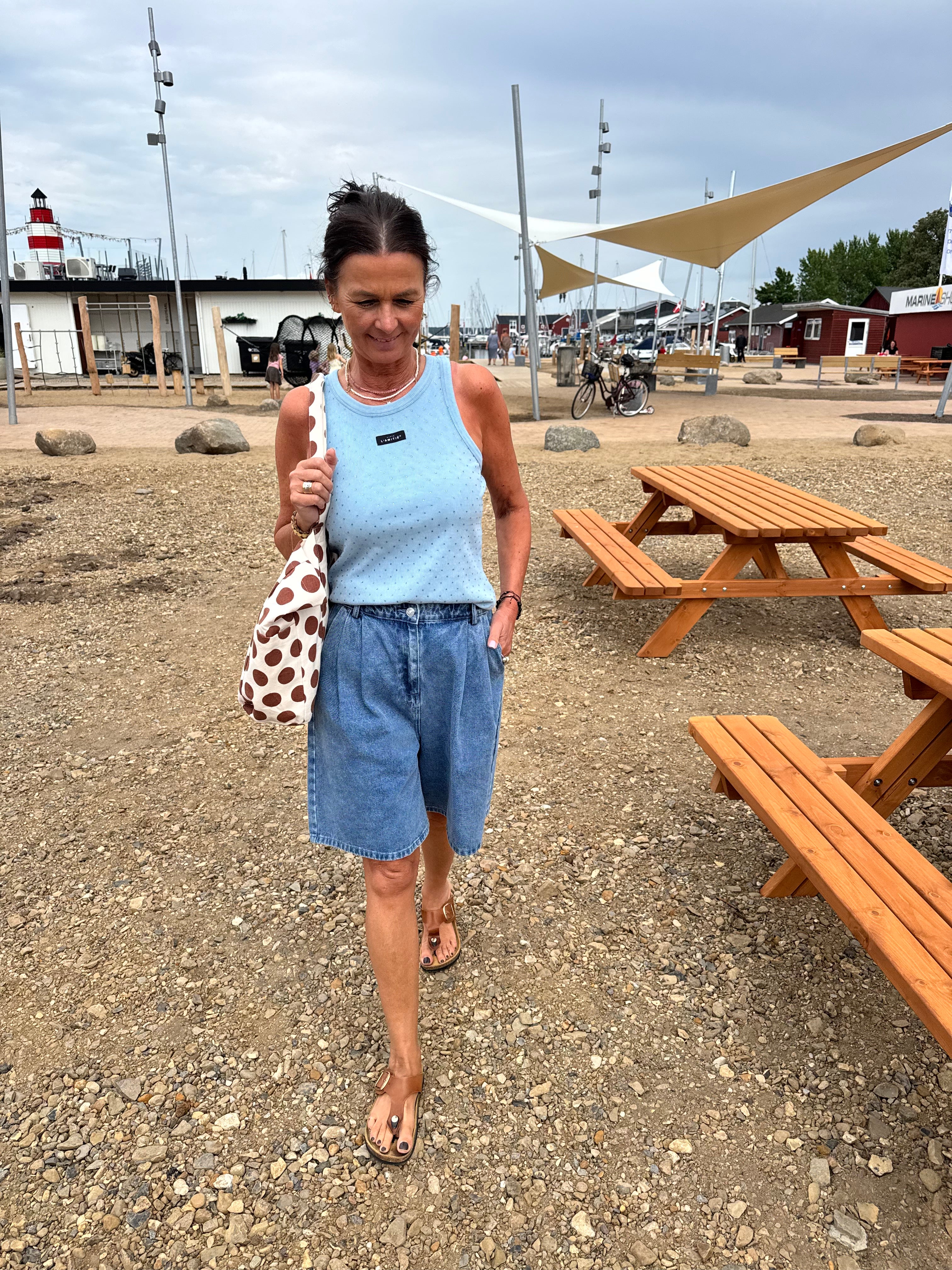 Haute L´amitié Top - Rib Badge Stone Tank Top i Pale Blue Acid Wash