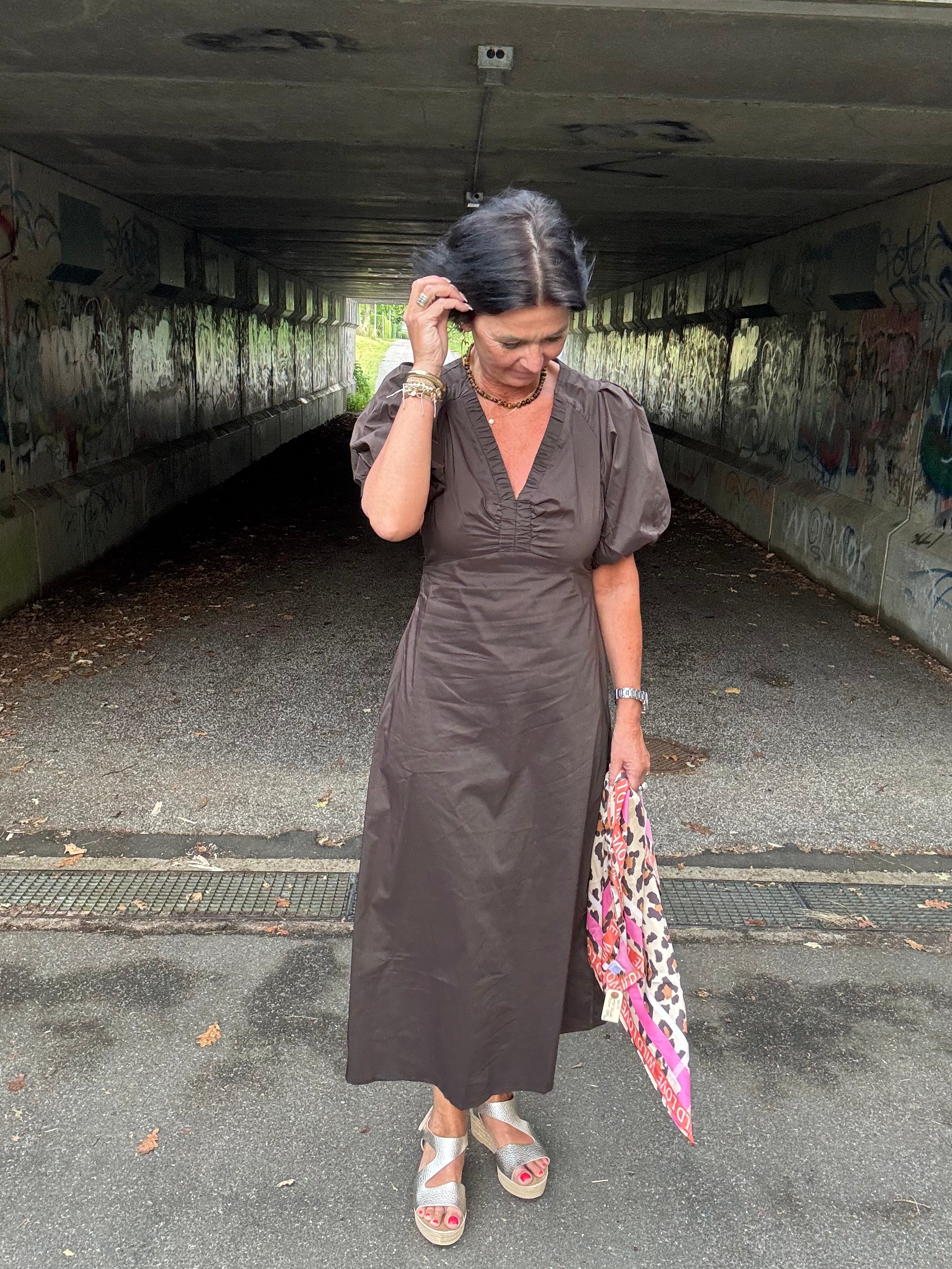 Neo Noir Kjole - Illana Poplin Kjole i Chocolate Brown