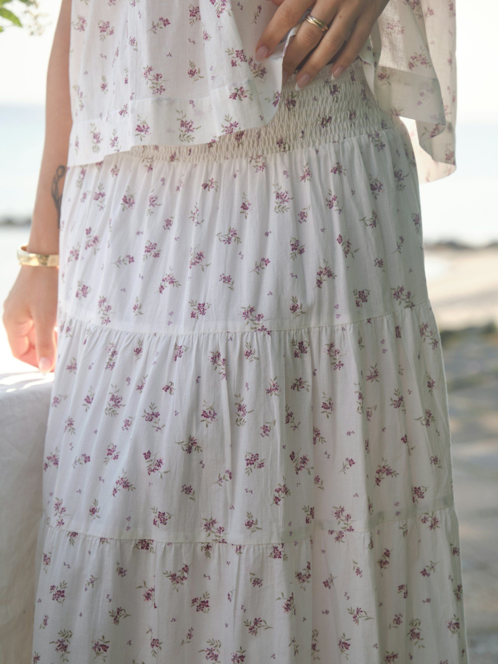 Neo Noir Nederdel - Asta Small Blossom Nederdel i Creme