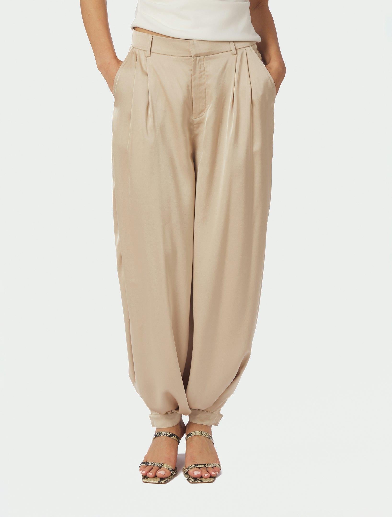 Neo Noir Bukser - Fayla Drapy Satin Balloon Bukser i Dark Sand