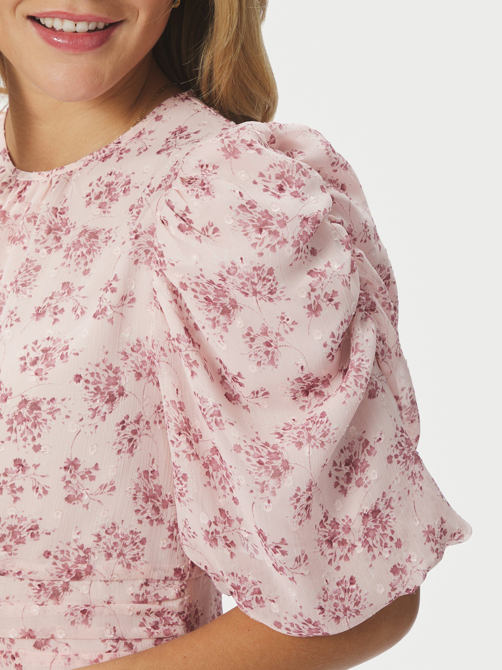 Neo Noir Kjole - Kikka Wild Rose Kjole i Rosa