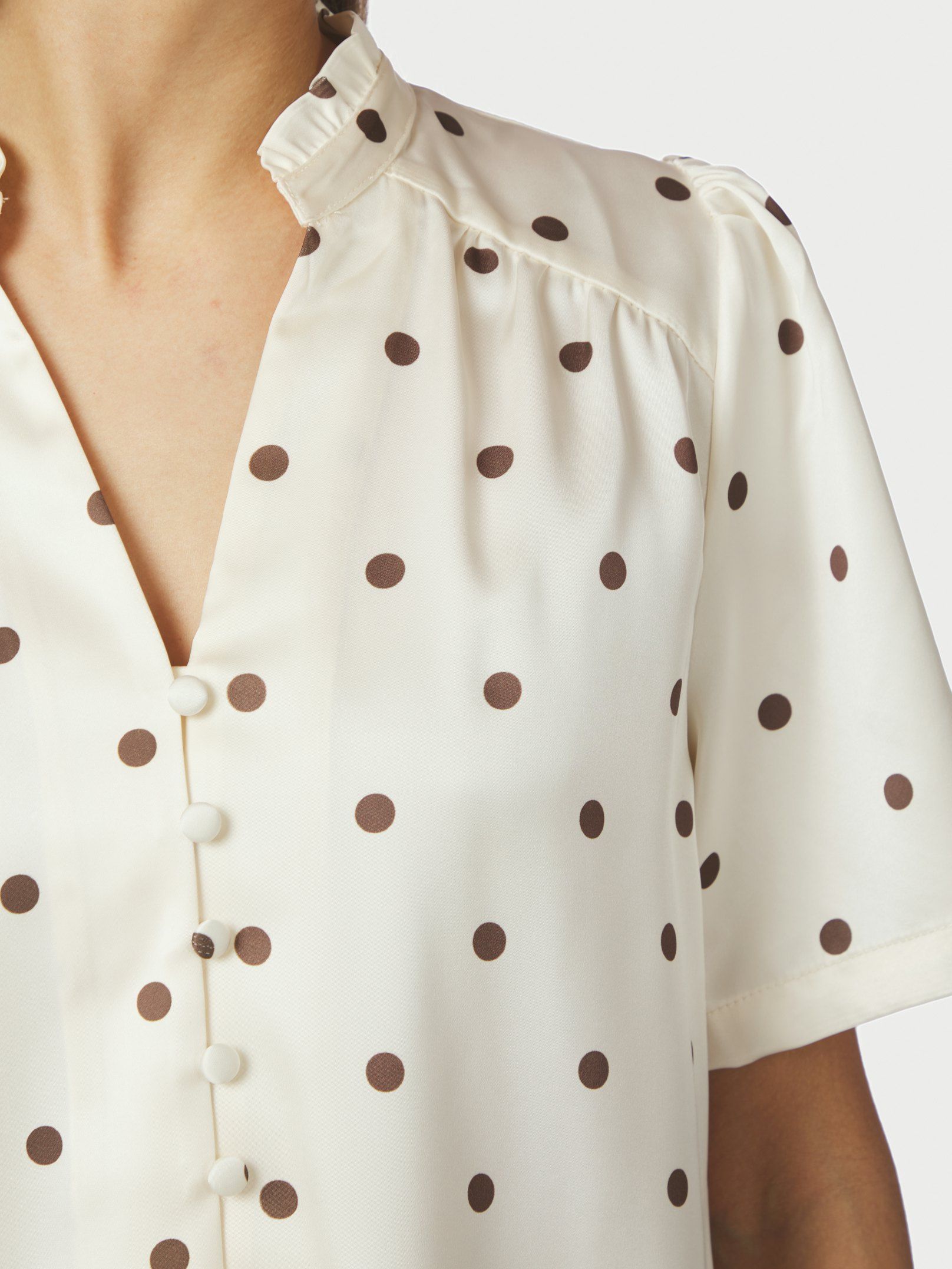 Neo Noir Bluse - Torana Dotted Bluse i Creme