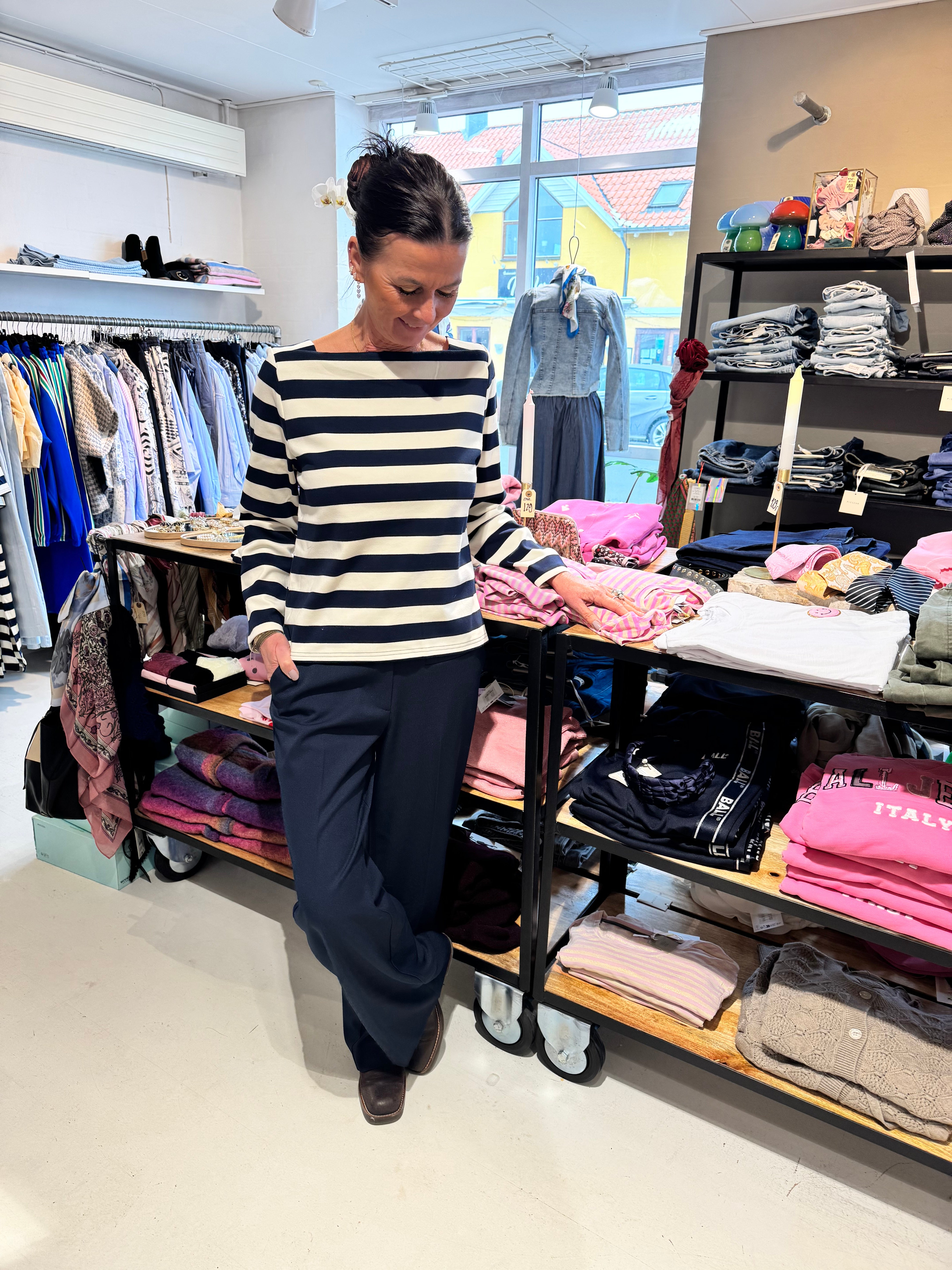 PBO Bluse - PboMary LS Bluse i Off-White/Navy Strib