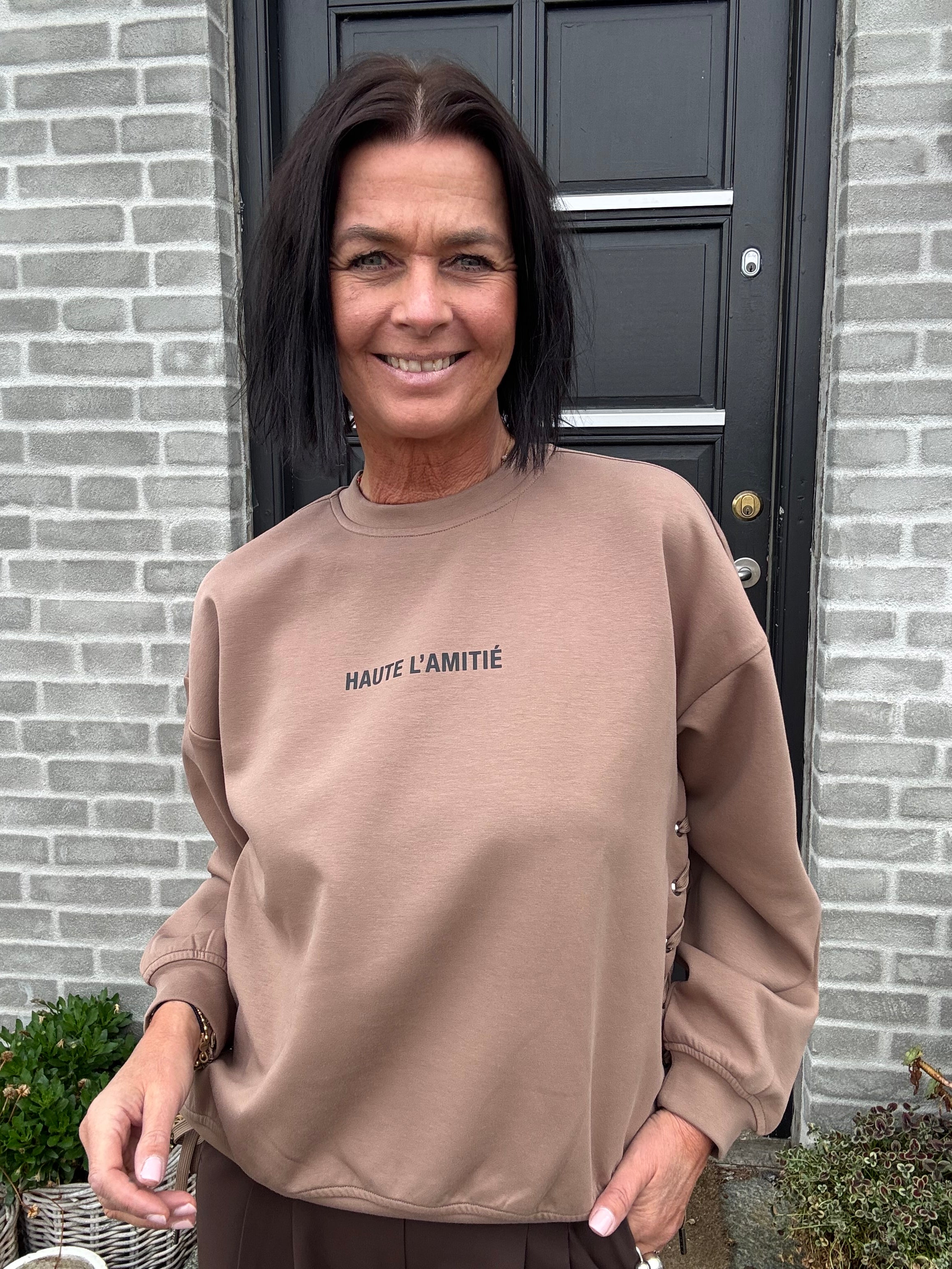 Haute L´amitié Sweat - New Studio Tie Sweat i Walnut
