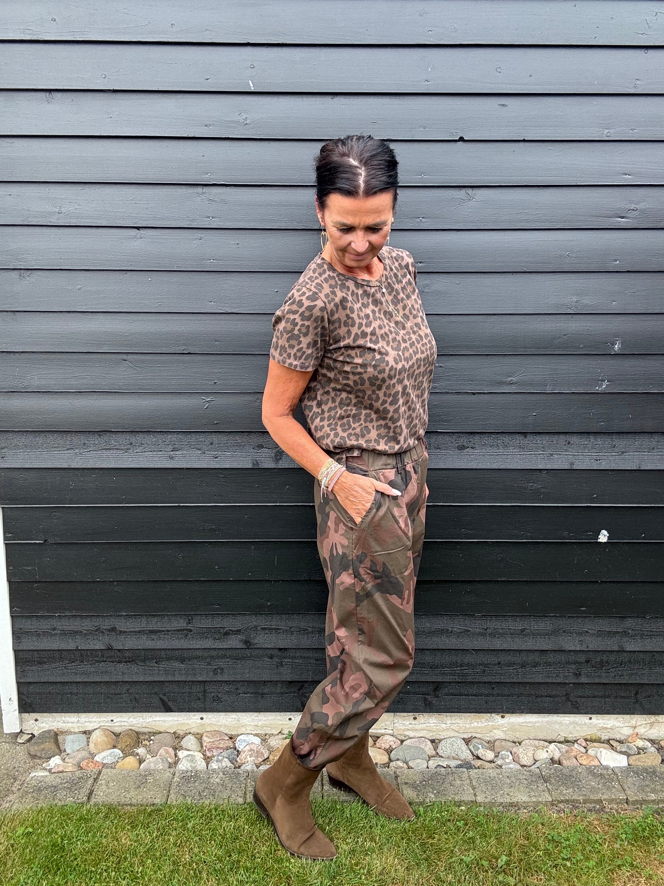 Black Colour T-shirt - BcZelda T-shirt i Mocca Leopard