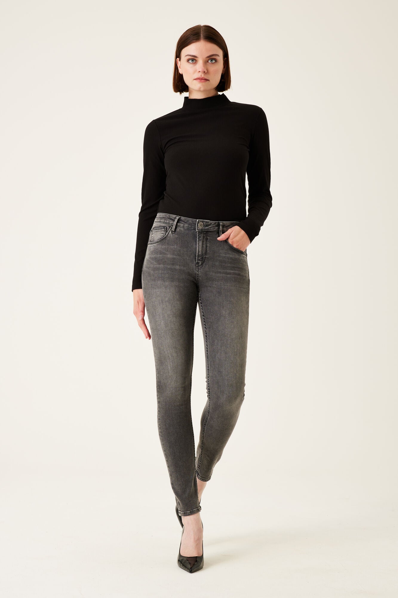 Garcia Jeans - 6935 Celia Superslim Fit Jeans i Medium Used Grey