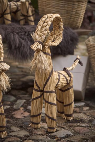 IB Laursen Julepynt - Julebuk Med Brunt Bånd og Skæg 63cm