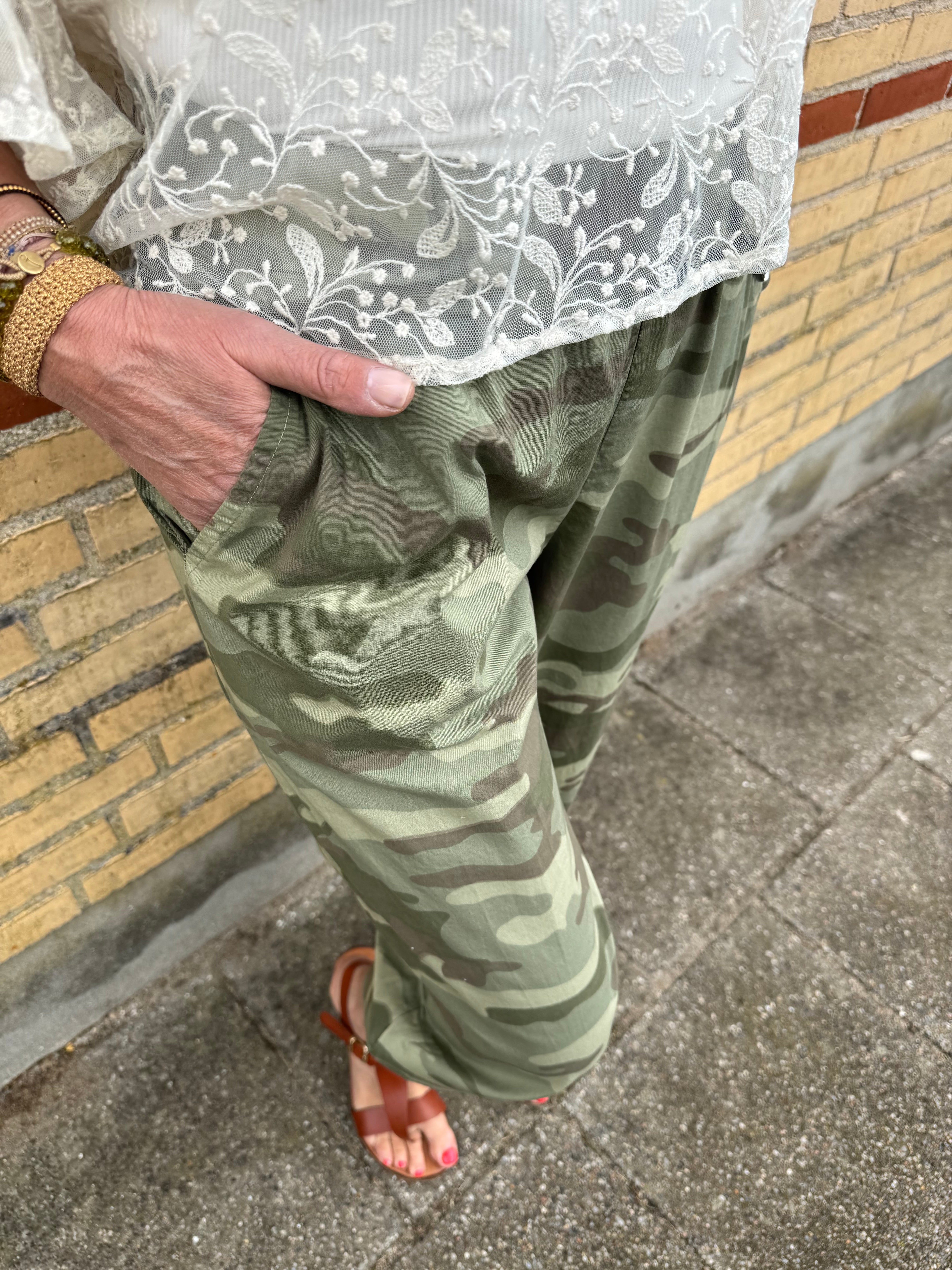 Black Colour Bukser - BcAlly Barrel Bukser i Camouflage