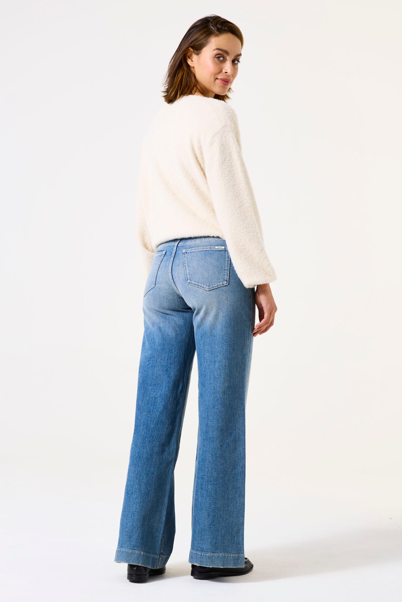 Garcia Jeans - 2797 Celia Wide Fit Jeans i Medium Used