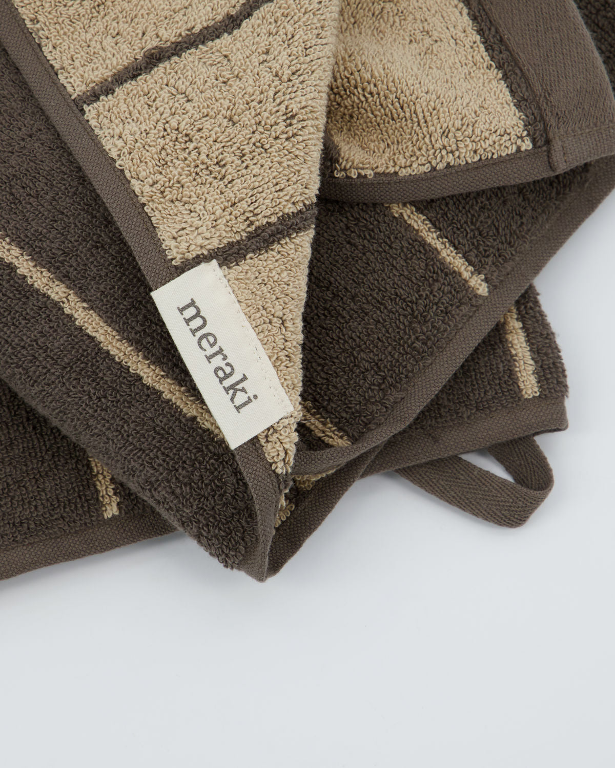 Meraki - Håndklæde Striber i Army/Brun