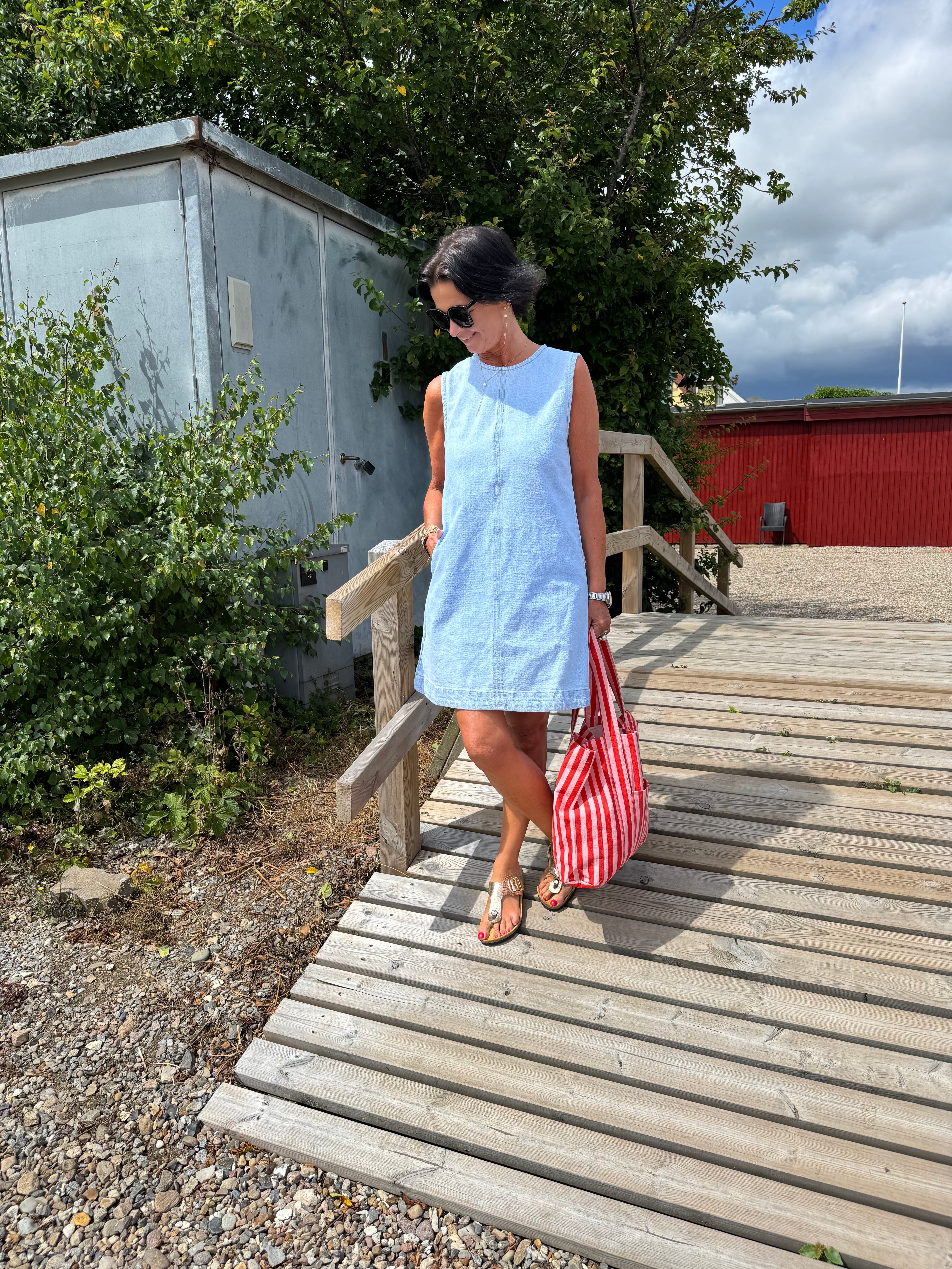 Neo Noir Kjole - Livo Denim Kjole i Light Blue