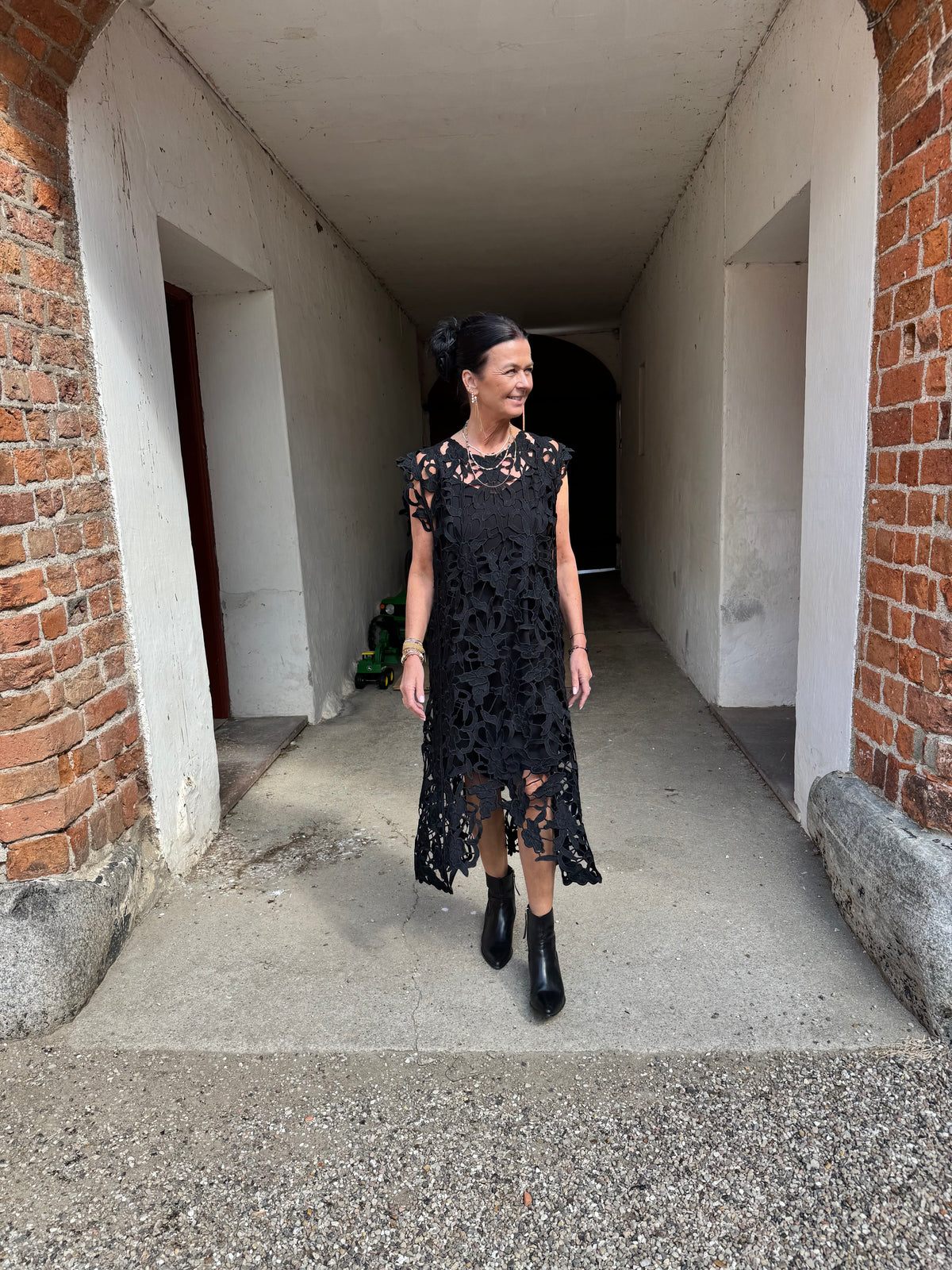 Tim & Simonsen Kjole - Bodil Lace Kjole i Sort