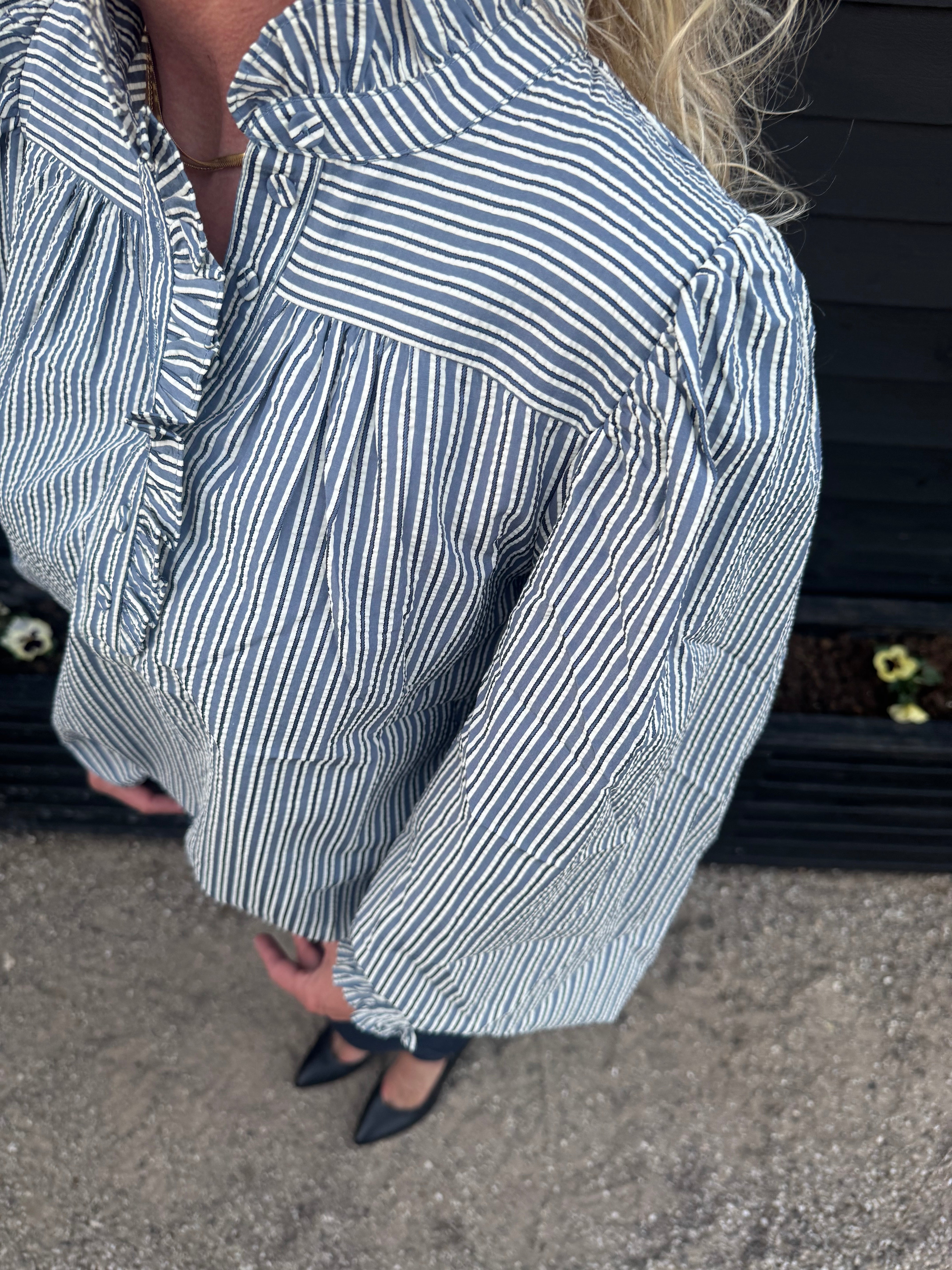 Gossia Bluse - MijaGO Bluse i Black, Blue Stripes