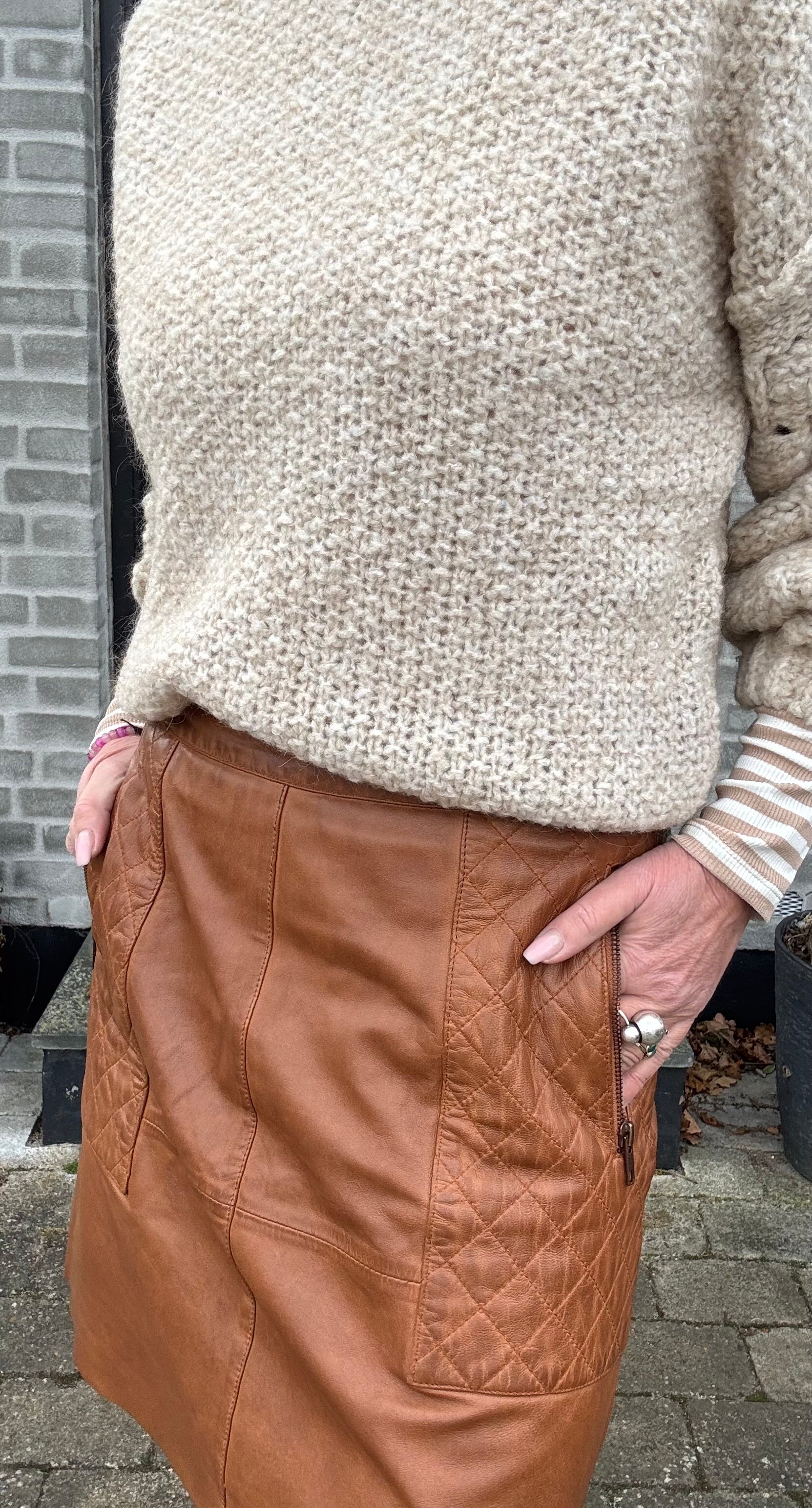 Depeche Nederdel - 51238 CamillaDEP Skind Nederdel i Vintage Cognac