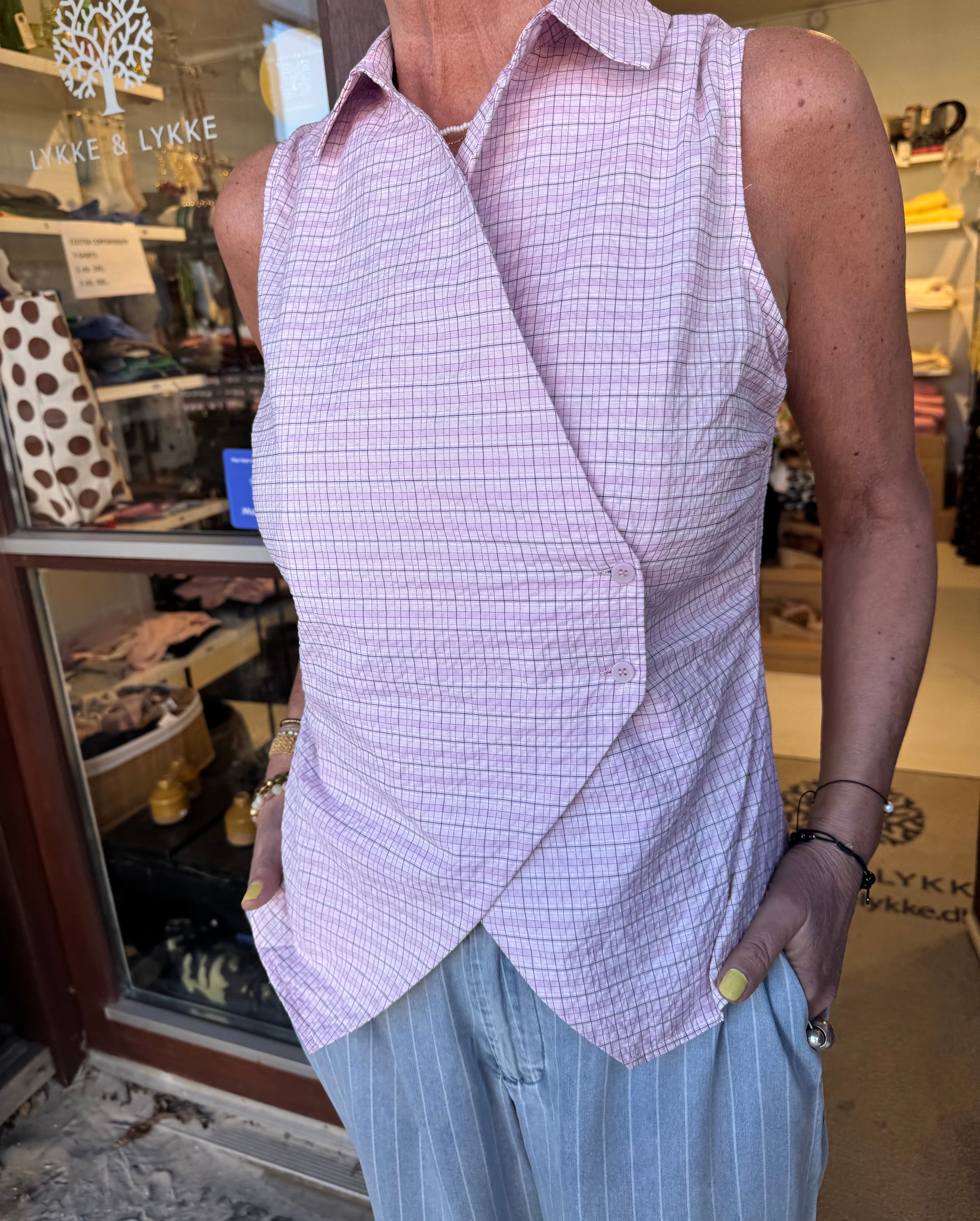 Neo Noir Vest - Celst Chech Vest Top i Light Pink Check