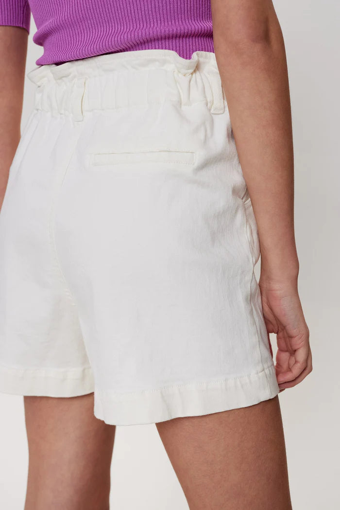Nümph Shorts- NuLulu Denim Shorts i Bright White