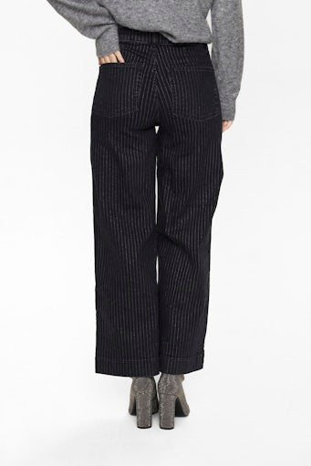 Nümph Jeans - NuParis Cropped Jeans Glam i Sort