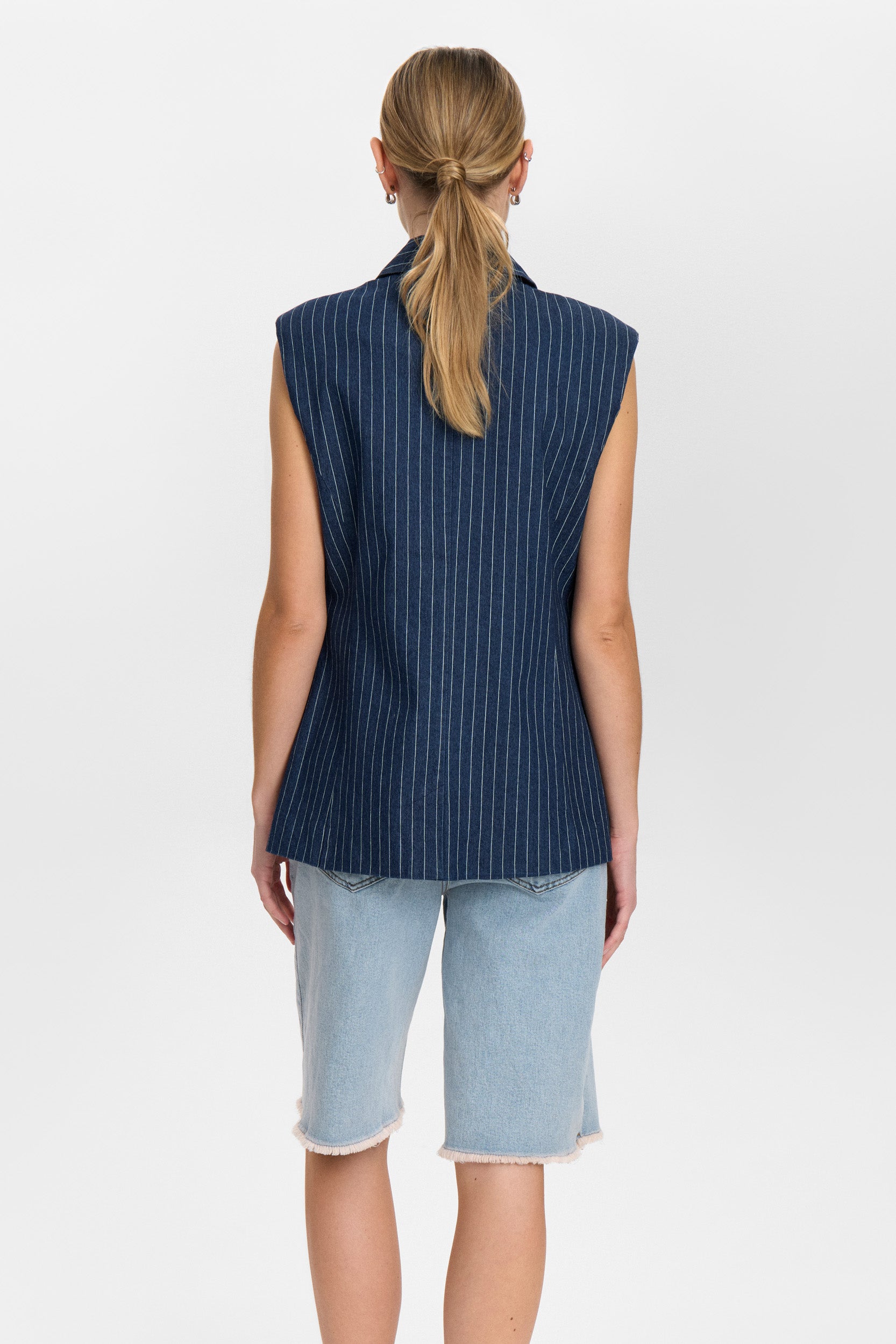 Nümph Vest - NuVibeke Vest i Medium Blue Denim