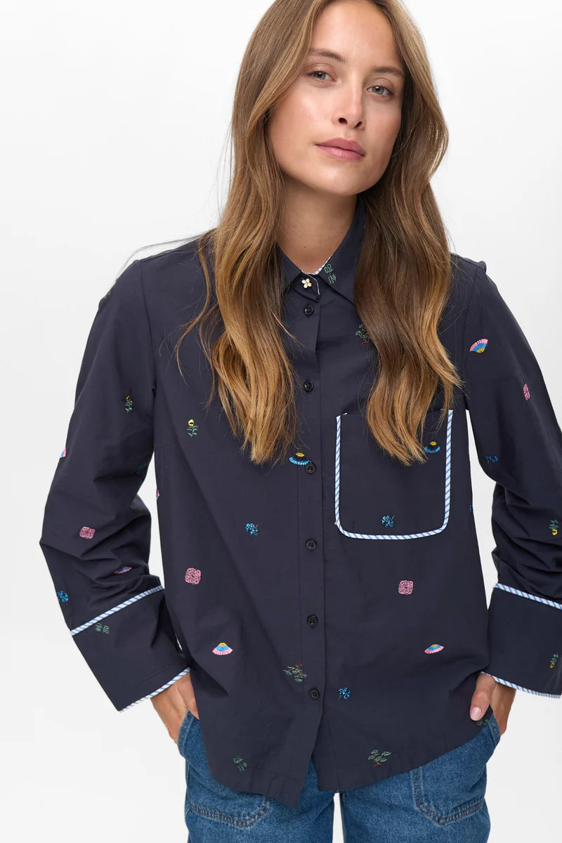 Nümph Skjorte - NuChiro Boxy Skjorte i Dark Sapphire