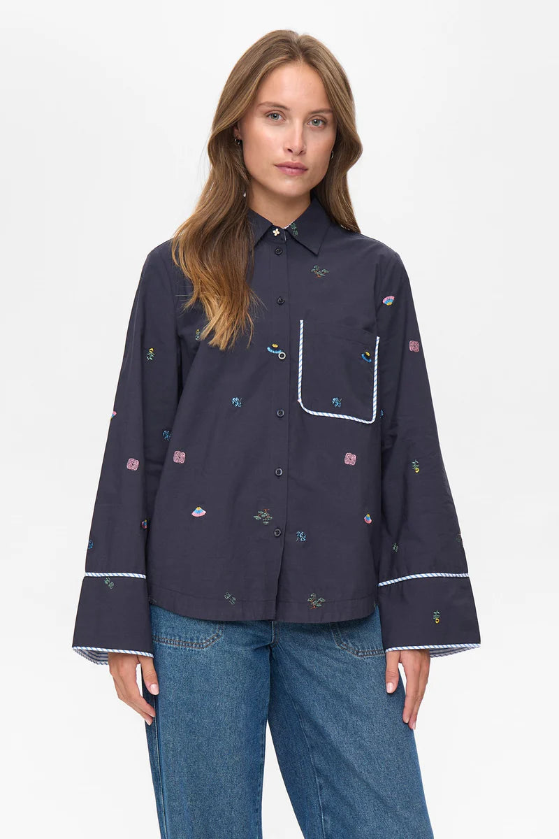 Nümph Skjorte - NuChiro Boxy Skjorte i Dark Sapphire