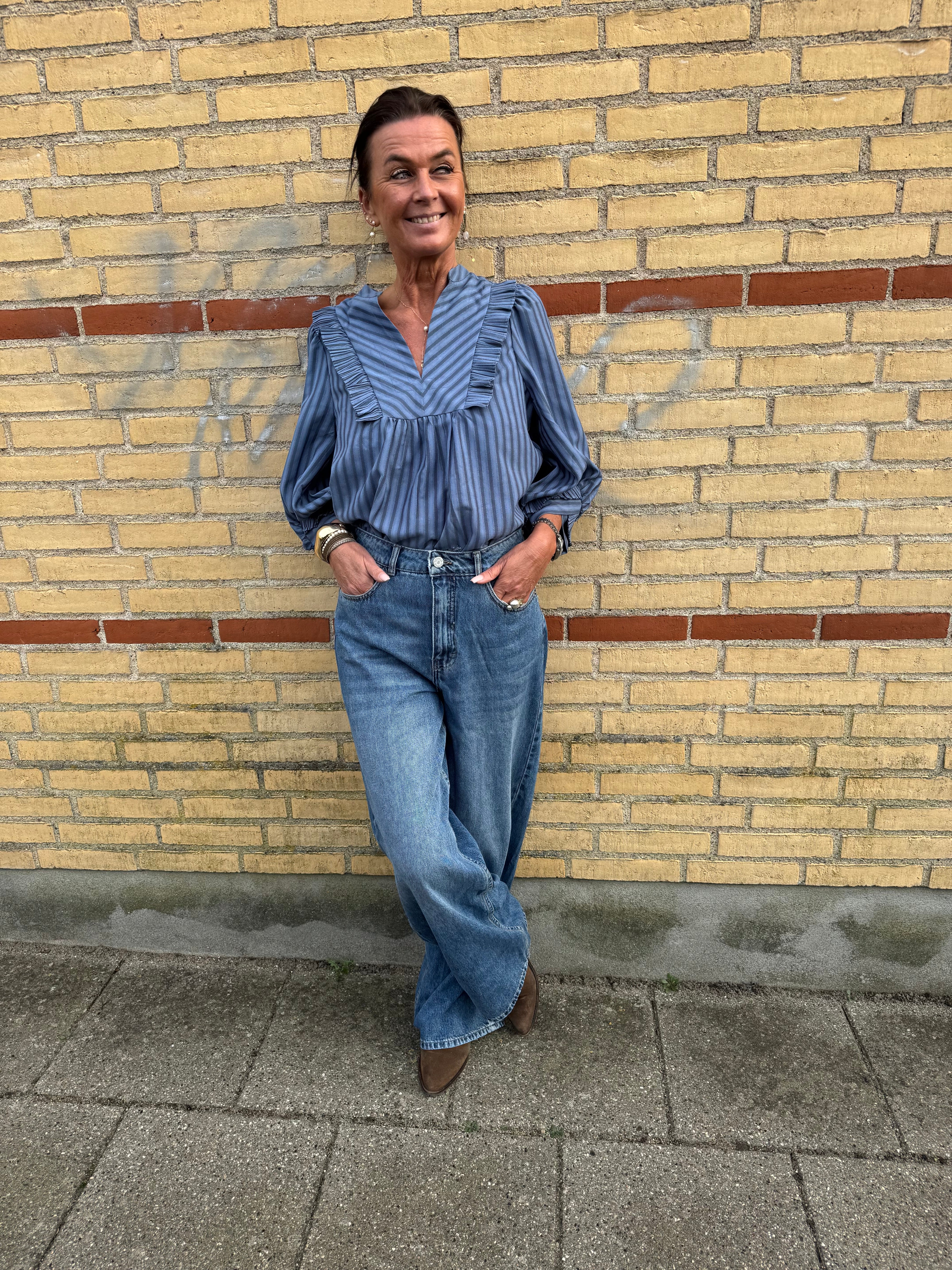 Gossia Bluse - MeeGO Vibs Bluse i Blue Stripes