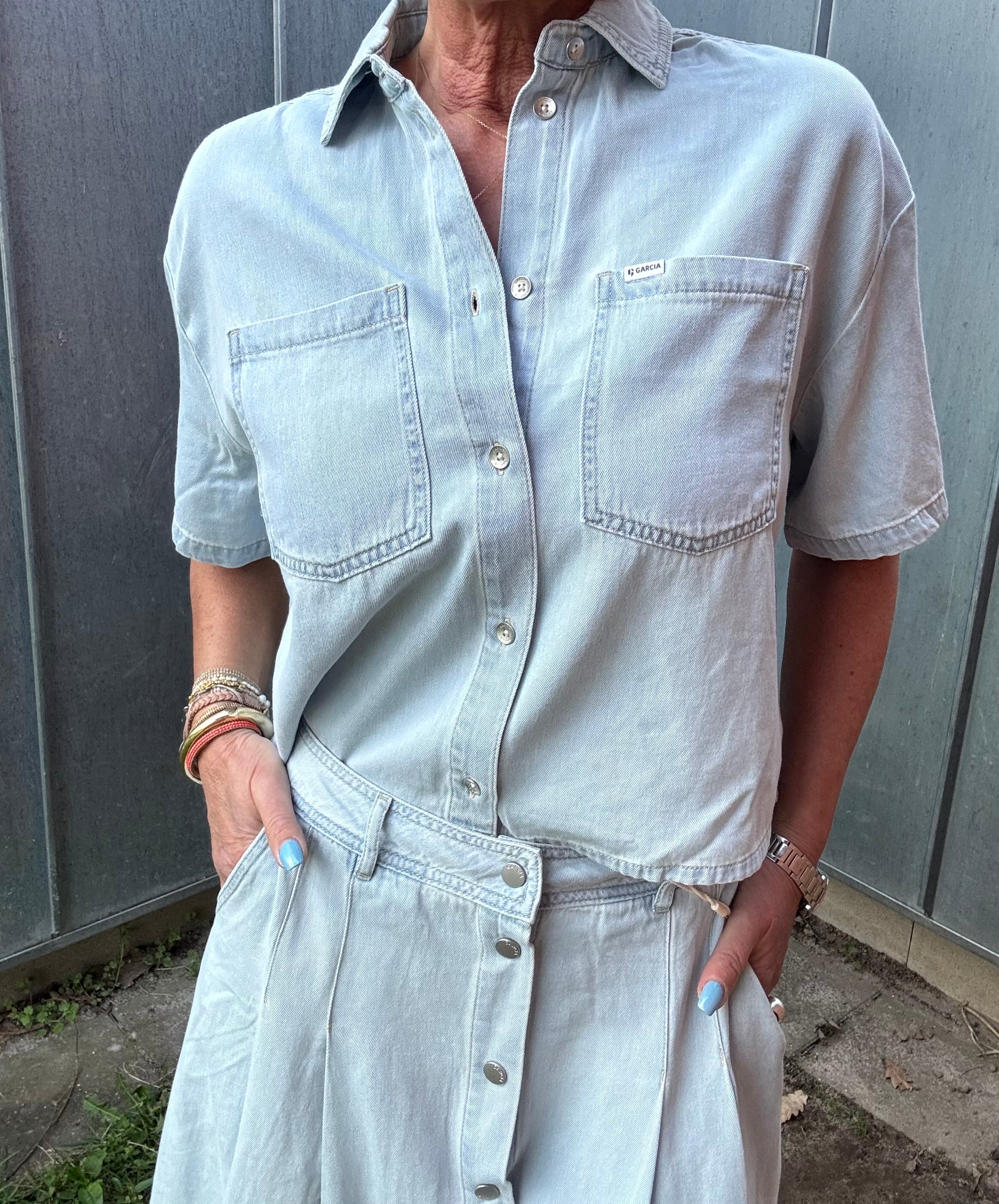 Garcia Skjorte - 50292 Kort Denim Skjorte i Bleached Denim