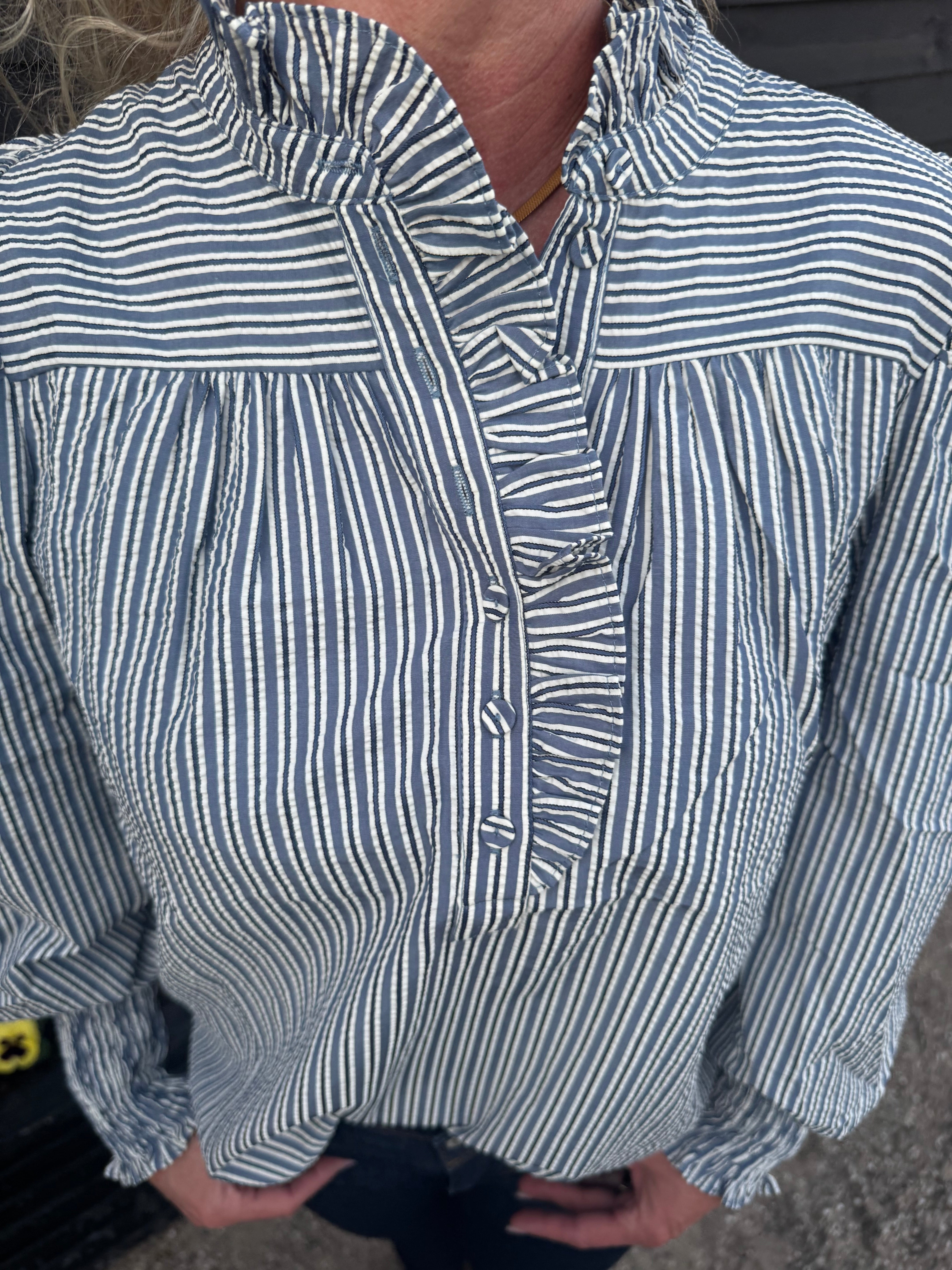 Gossia Bluse - MijaGO Bluse i Black, Blue Stripes