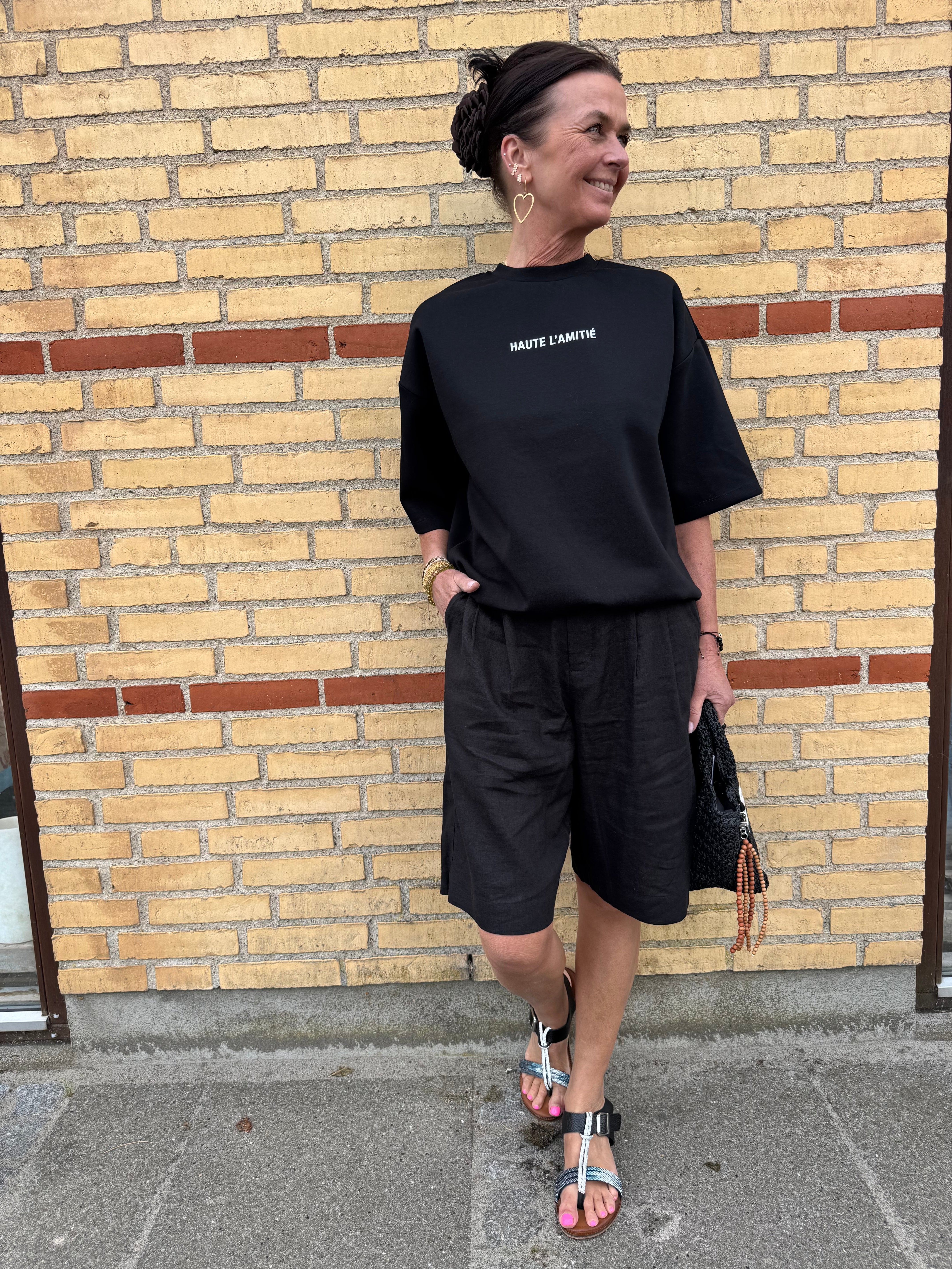 Haute L´amitié Sweat - Back Print studio SS Sweat i Sort