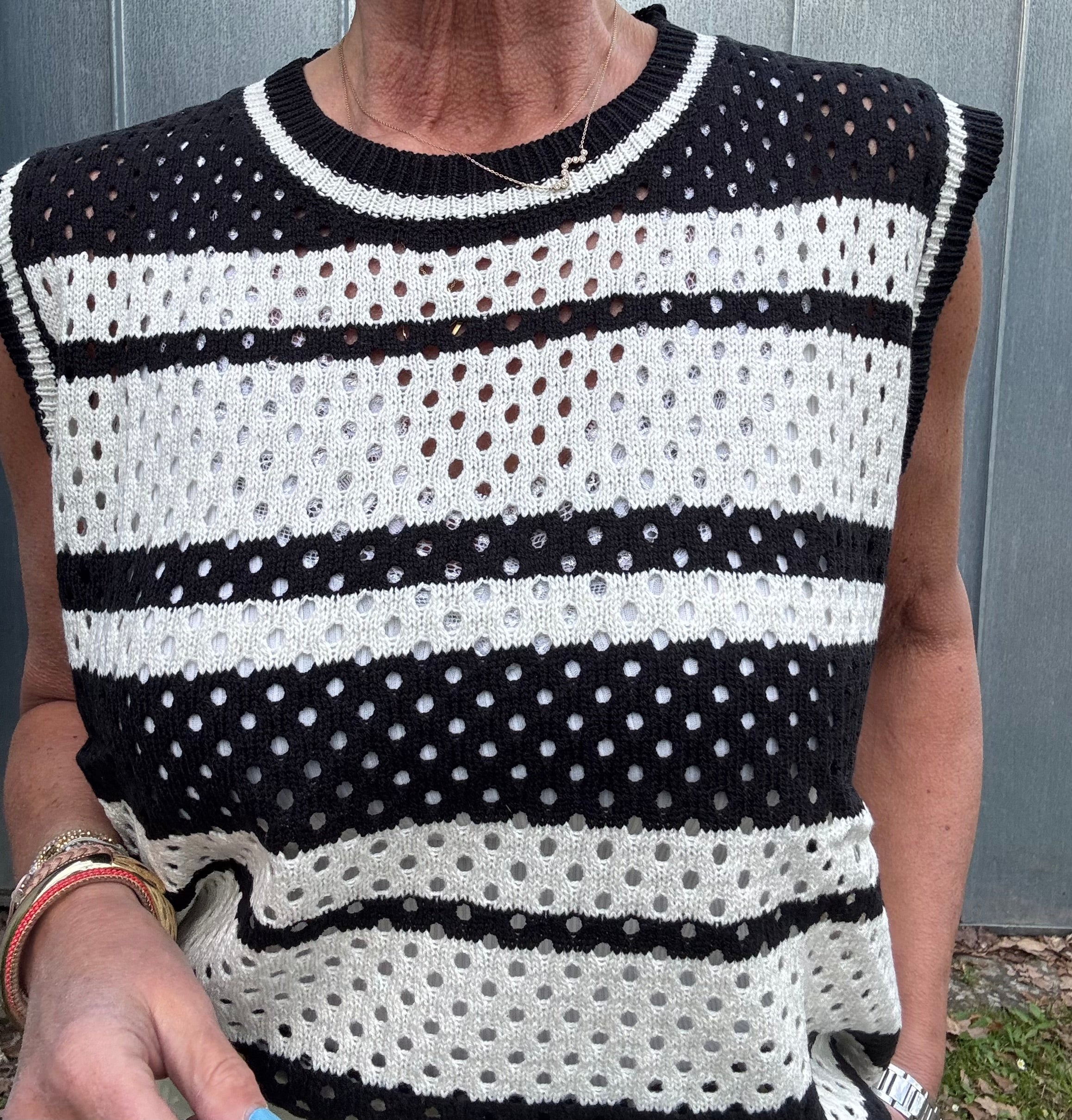 Co´Couture Top - HoopaCC Strik Vest Top i Sort-Hvid