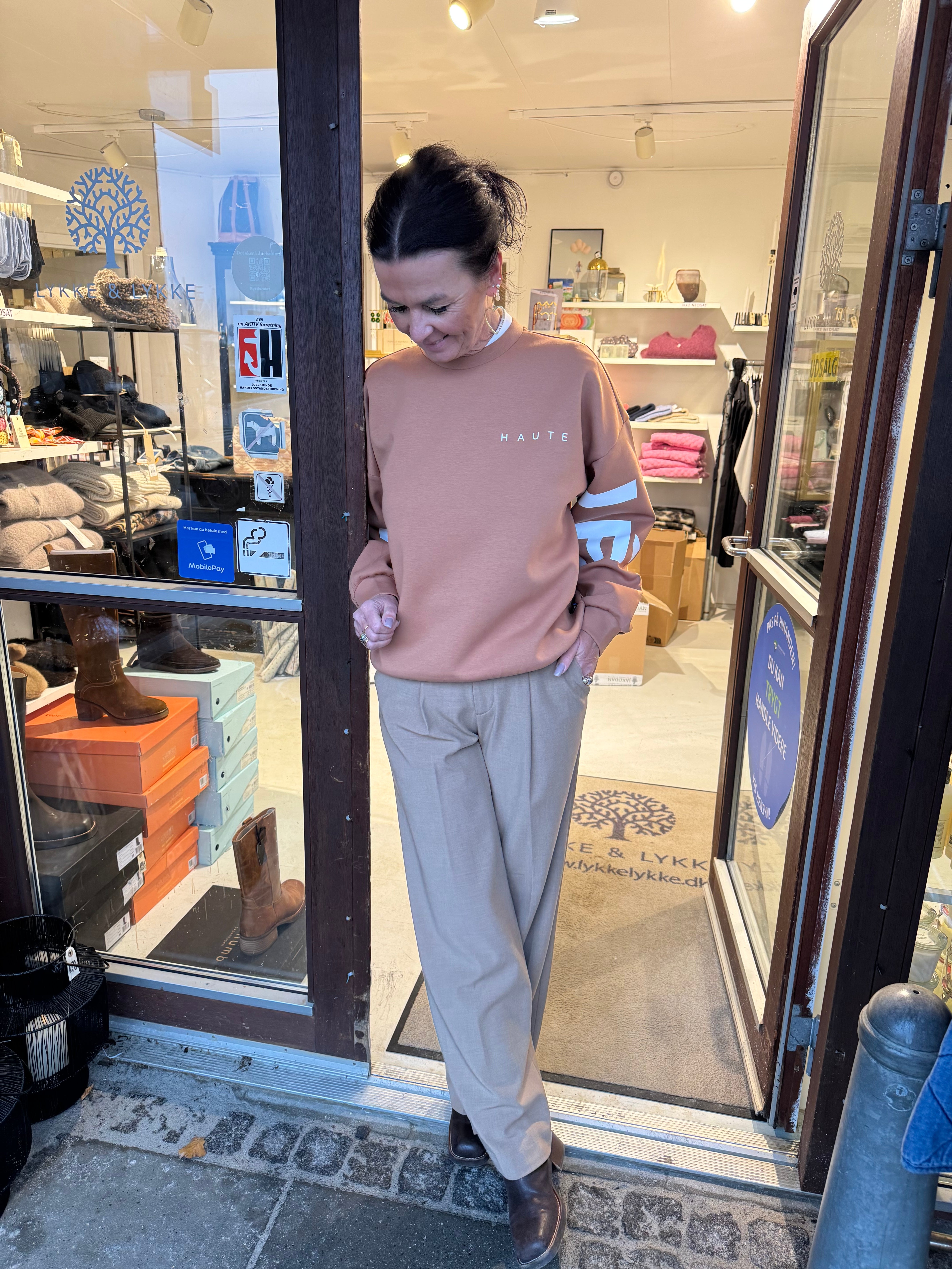 Haute L´amitié Sweat - Maxi Split Logo Sweat i Camel