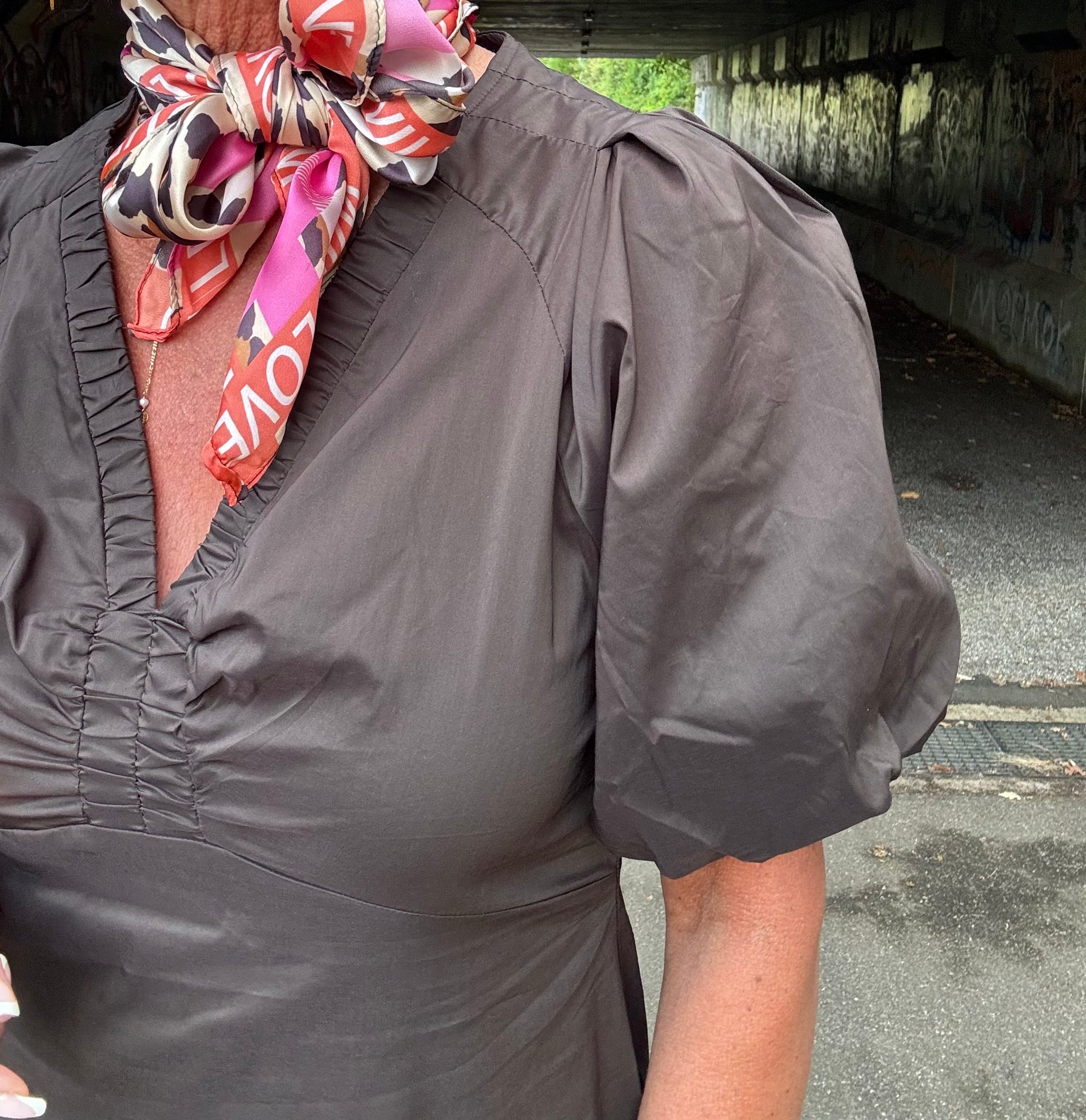 Neo Noir Kjole - Illana Poplin Kjole i Chocolate Brown
