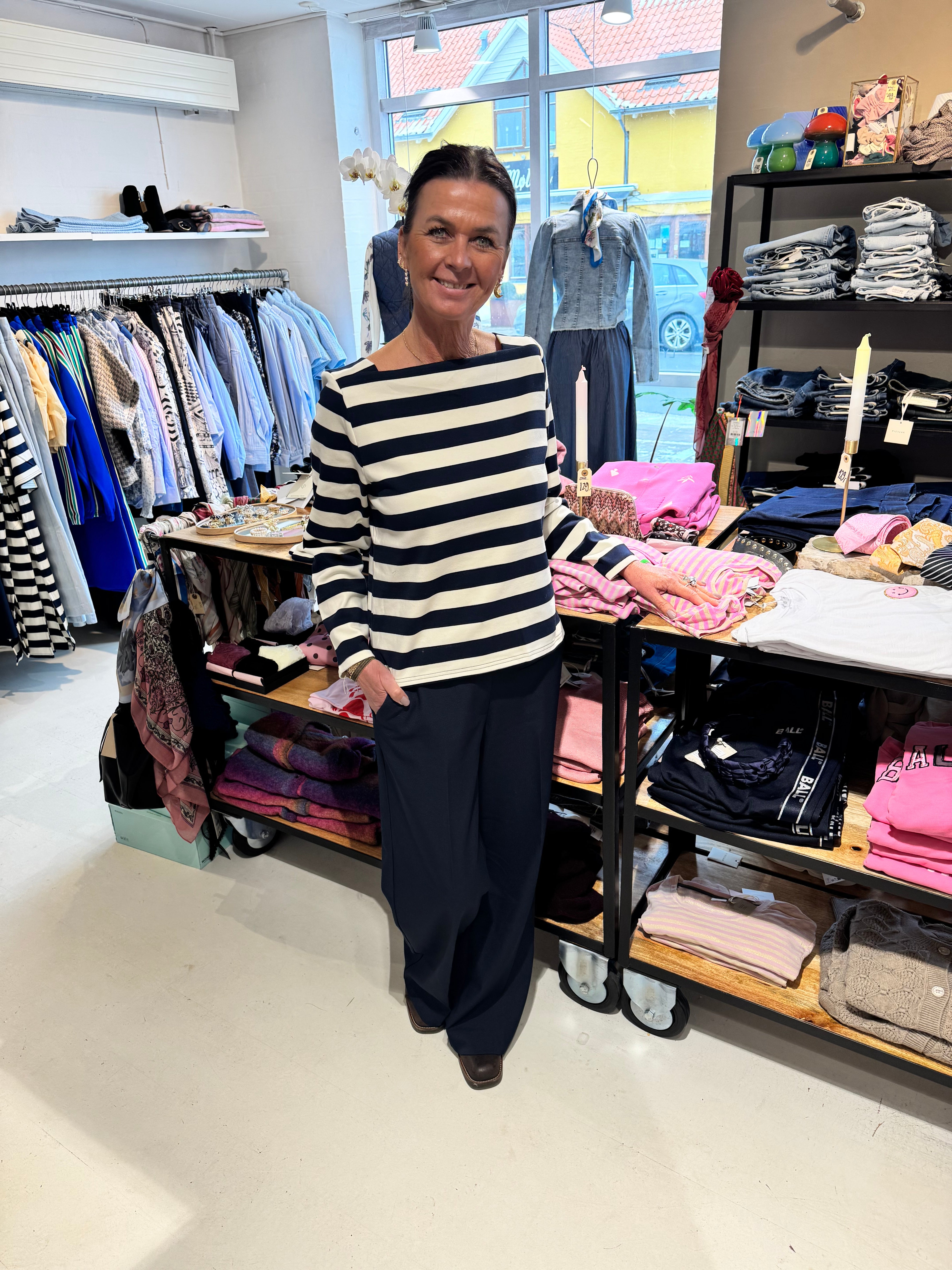 PBO Bluse - PboMary LS Bluse i Off-White/Navy Strib