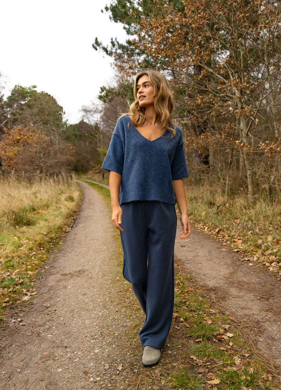 Coster Copenhagen Strik - CC Heart Emerie V-Hals Sweater i Navy Melange