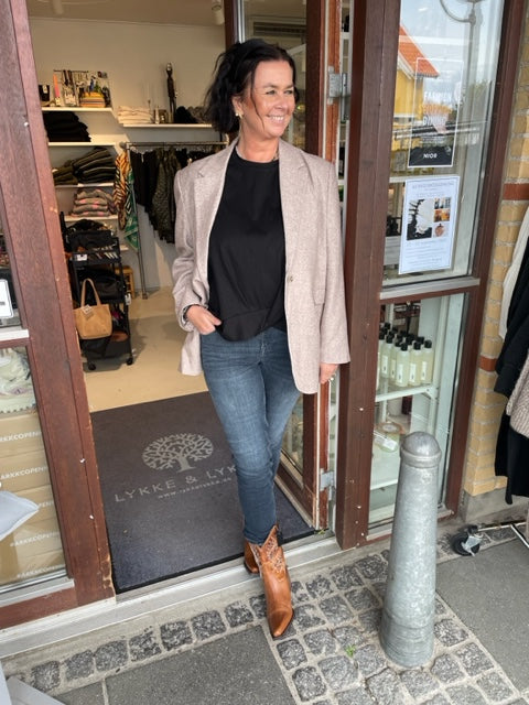 Garcia - Caro Curved Slim Fit Jeans i Dark Used