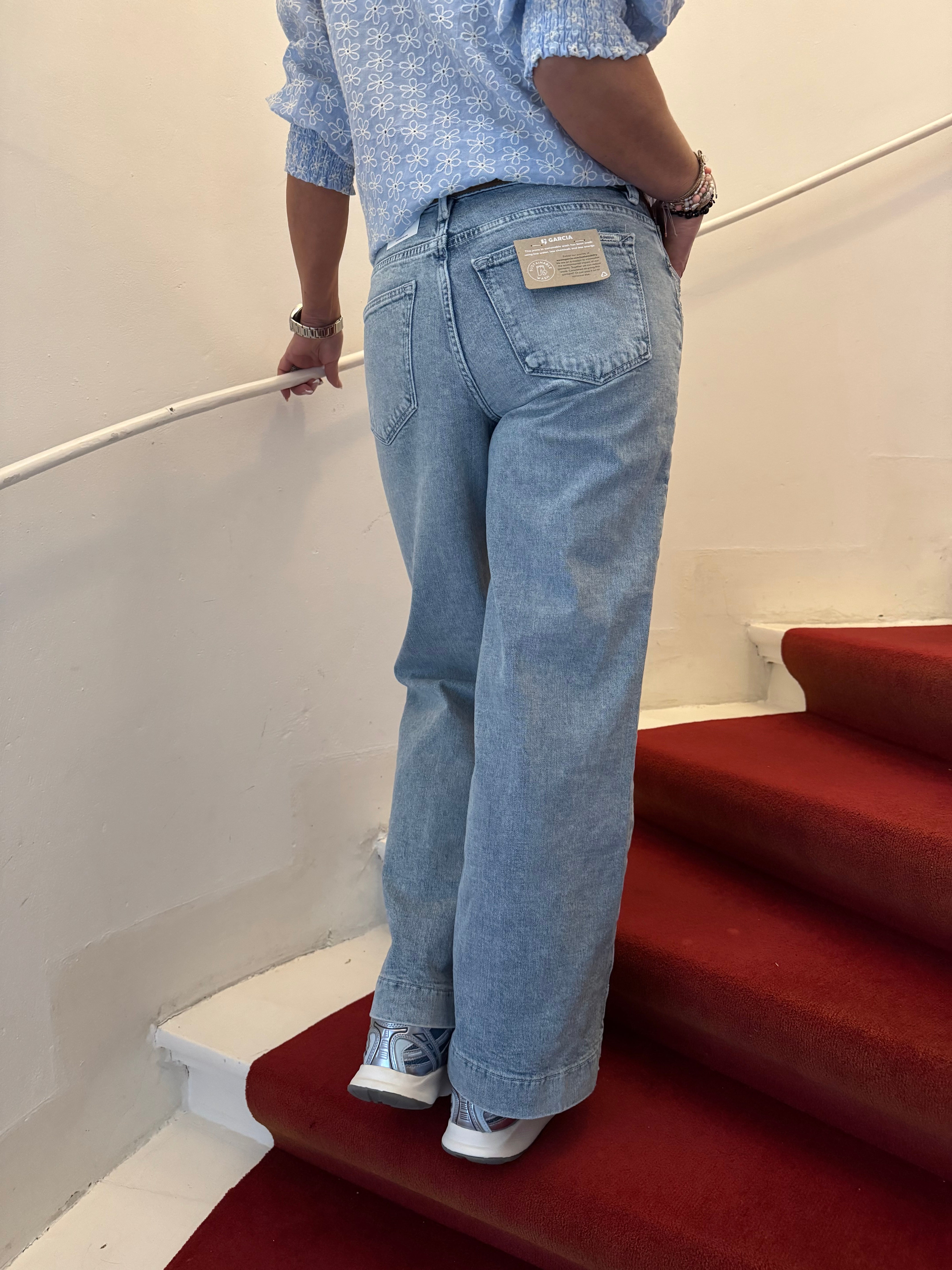 Garcia Jeans - Celia Wide Fit Jeans med Glas Similisten i Light Used