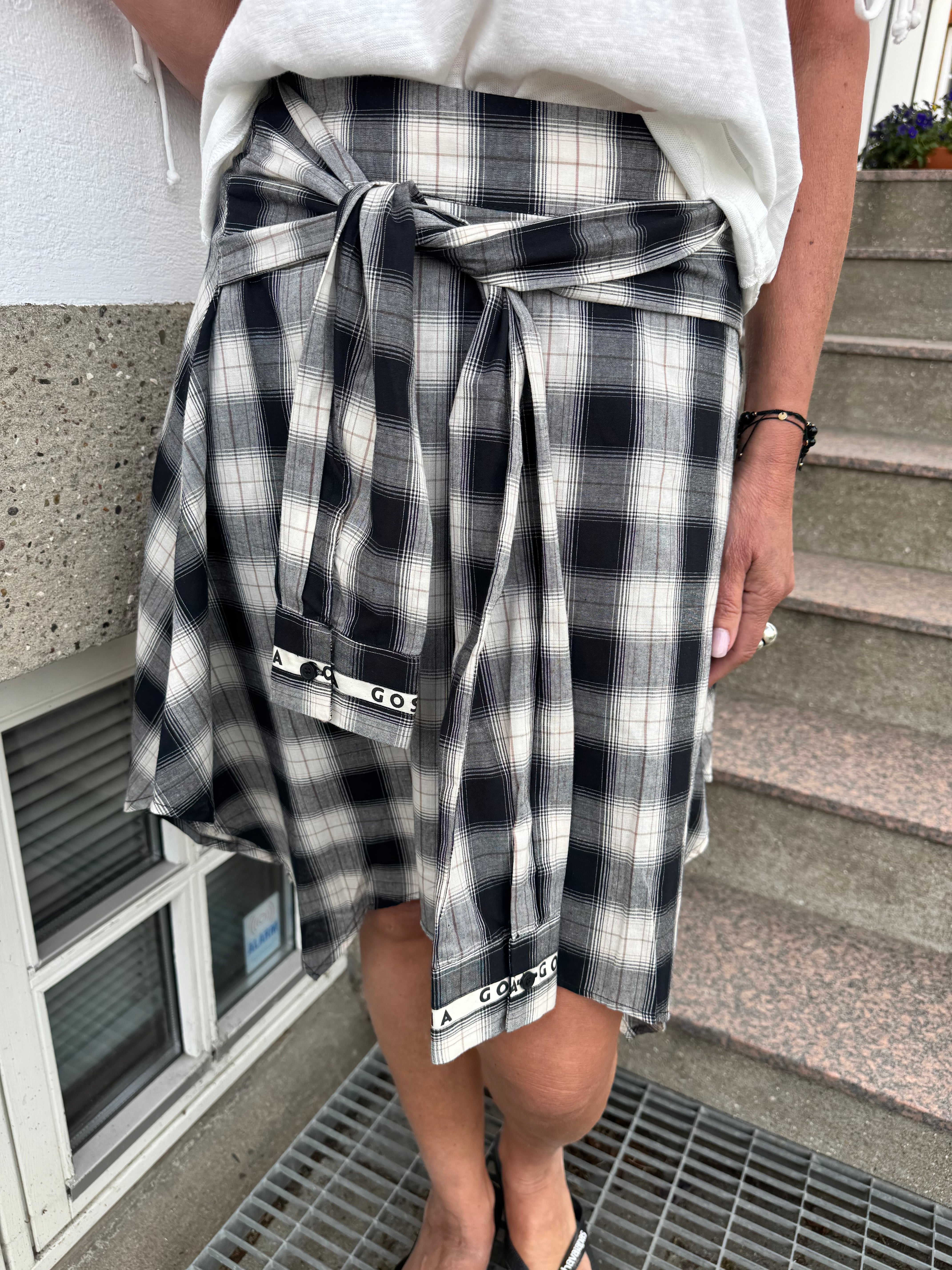 Gossia Nederdel - JullaGO Nederdel i Black Checks