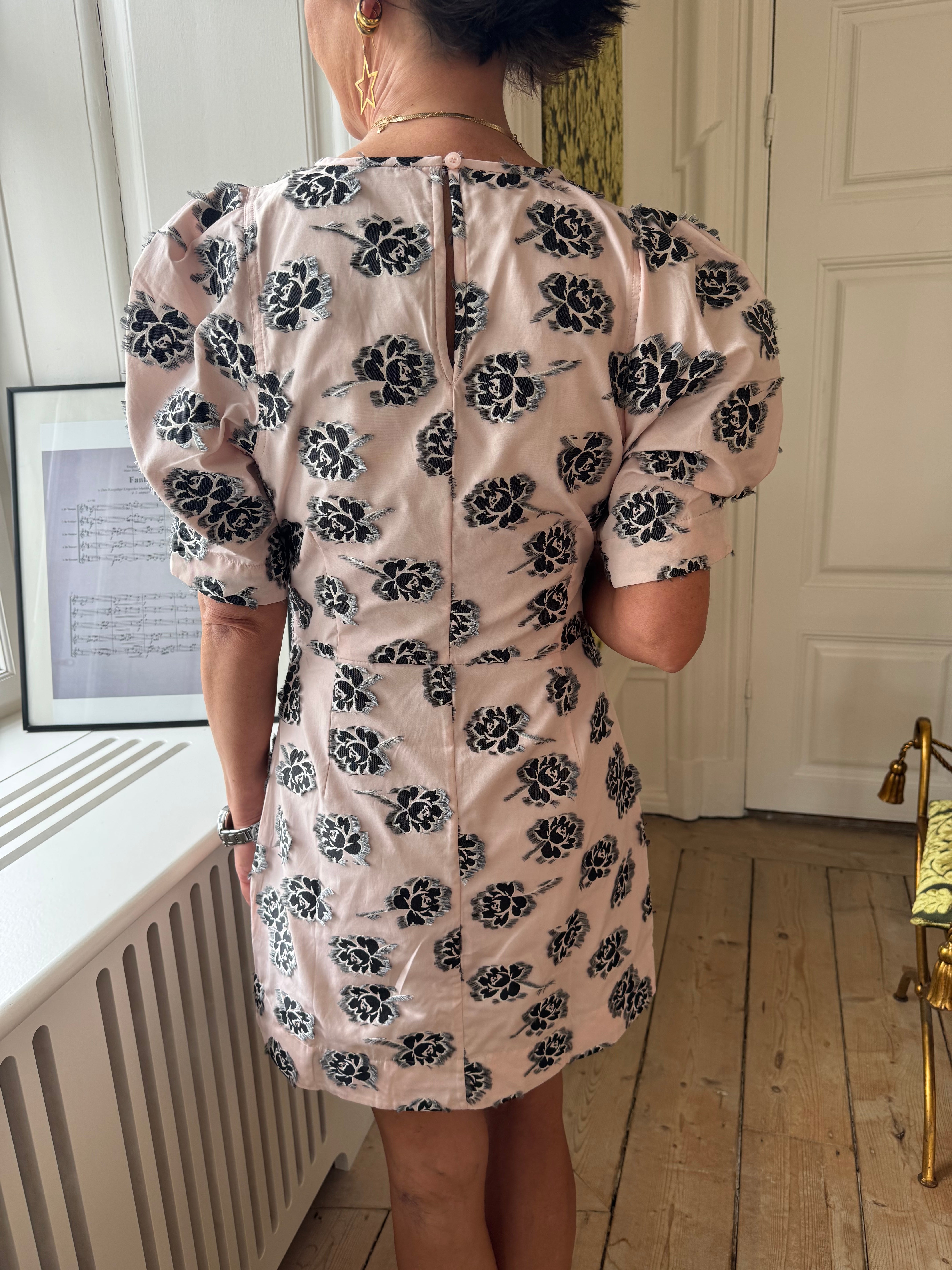 Second Female Kjole - Margit Kjole i Marys Rose