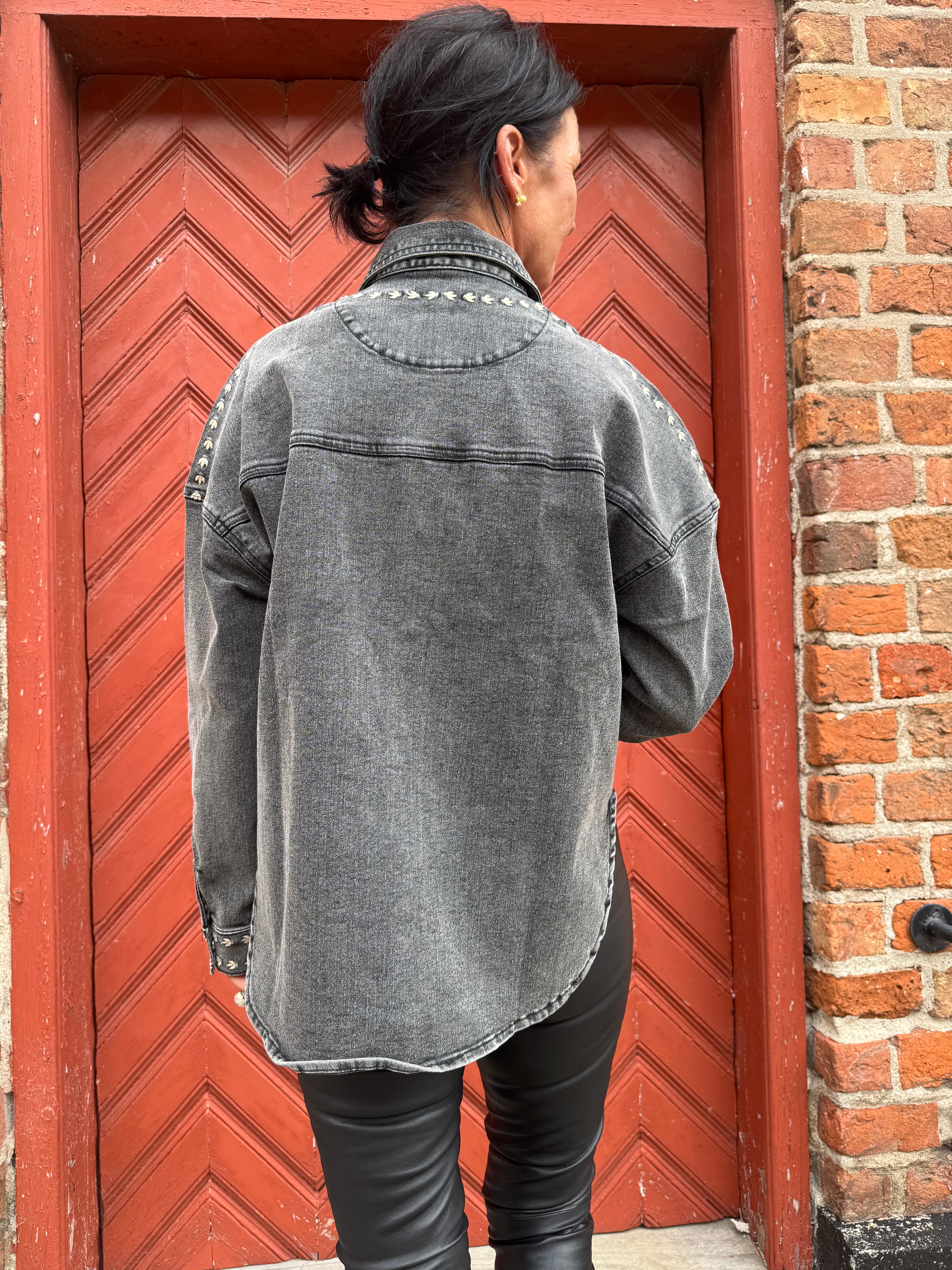 Lollys Laundry Skjorte - VeidaLL Skjorte i Washed Black Denim