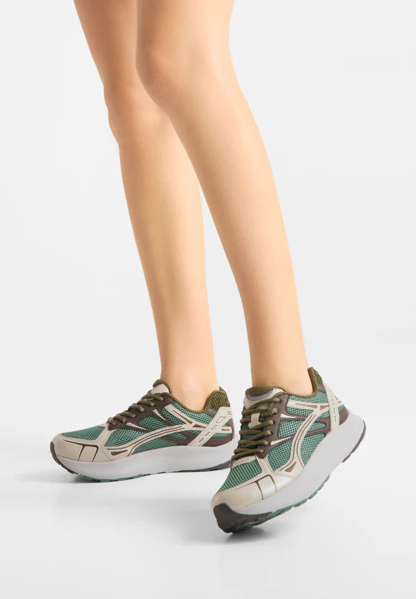 Woden Sneaker - Freja Runner Sneaker i Swamp Multi