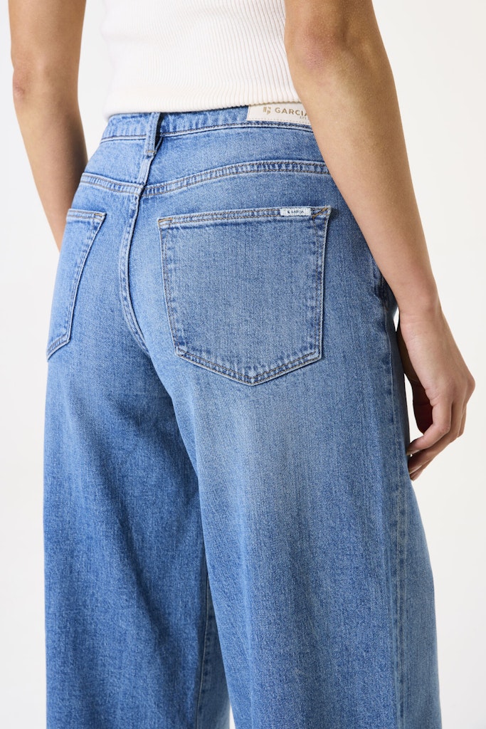 Garcia Jeans - 6618 Celia Ultra Wide Jeans i Medium used