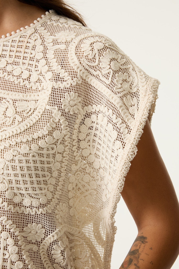 Garcia Bluse - 260026 Broderi Anglaise Bluse i Ecru