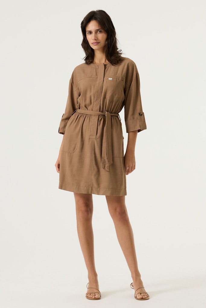 Garcia Kjole - 260083 Kort Kjole i Soft Taupe