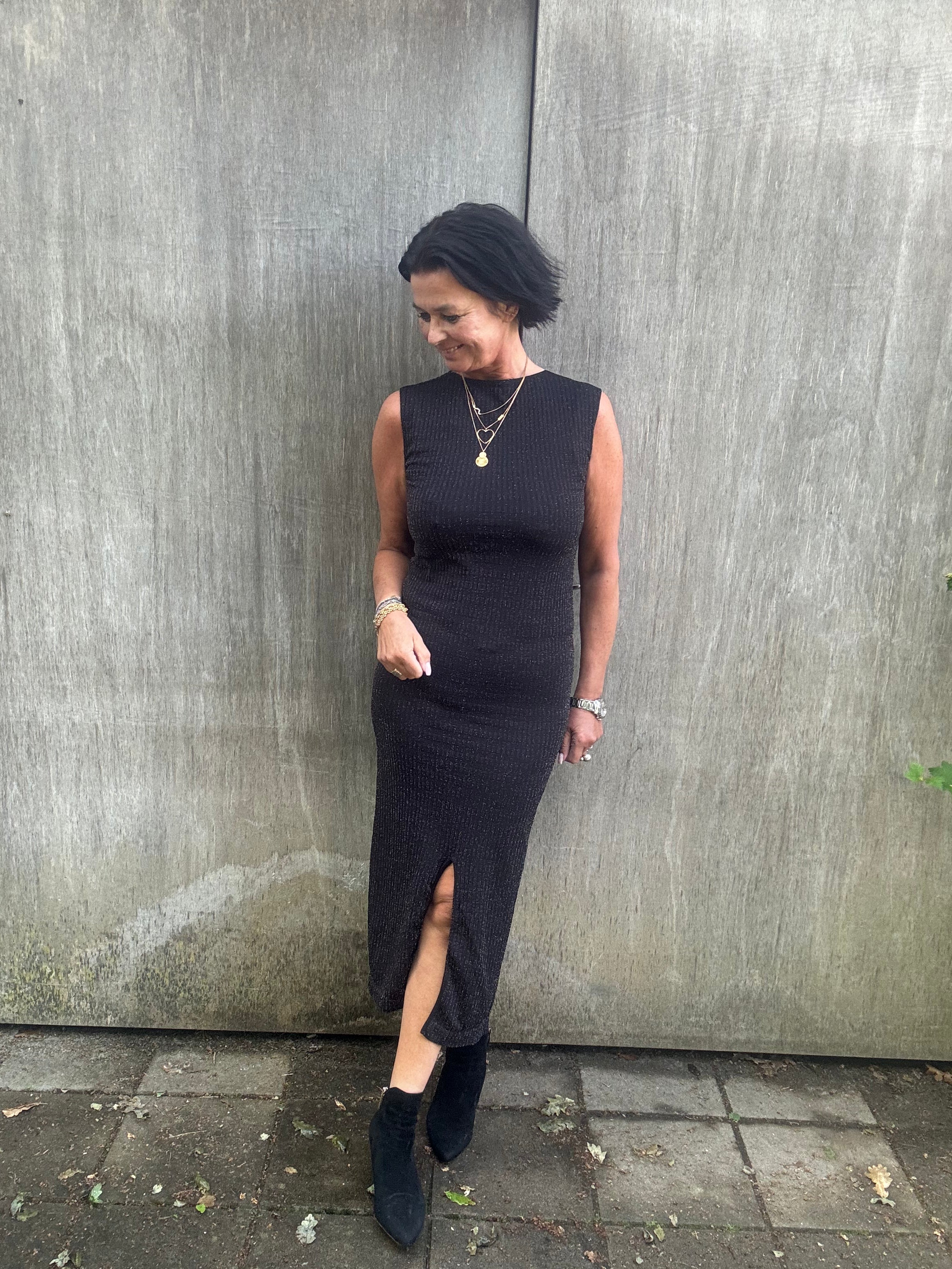 Tim & Simonsen kjole - Joy Glitter Kjole i Sort-Guld