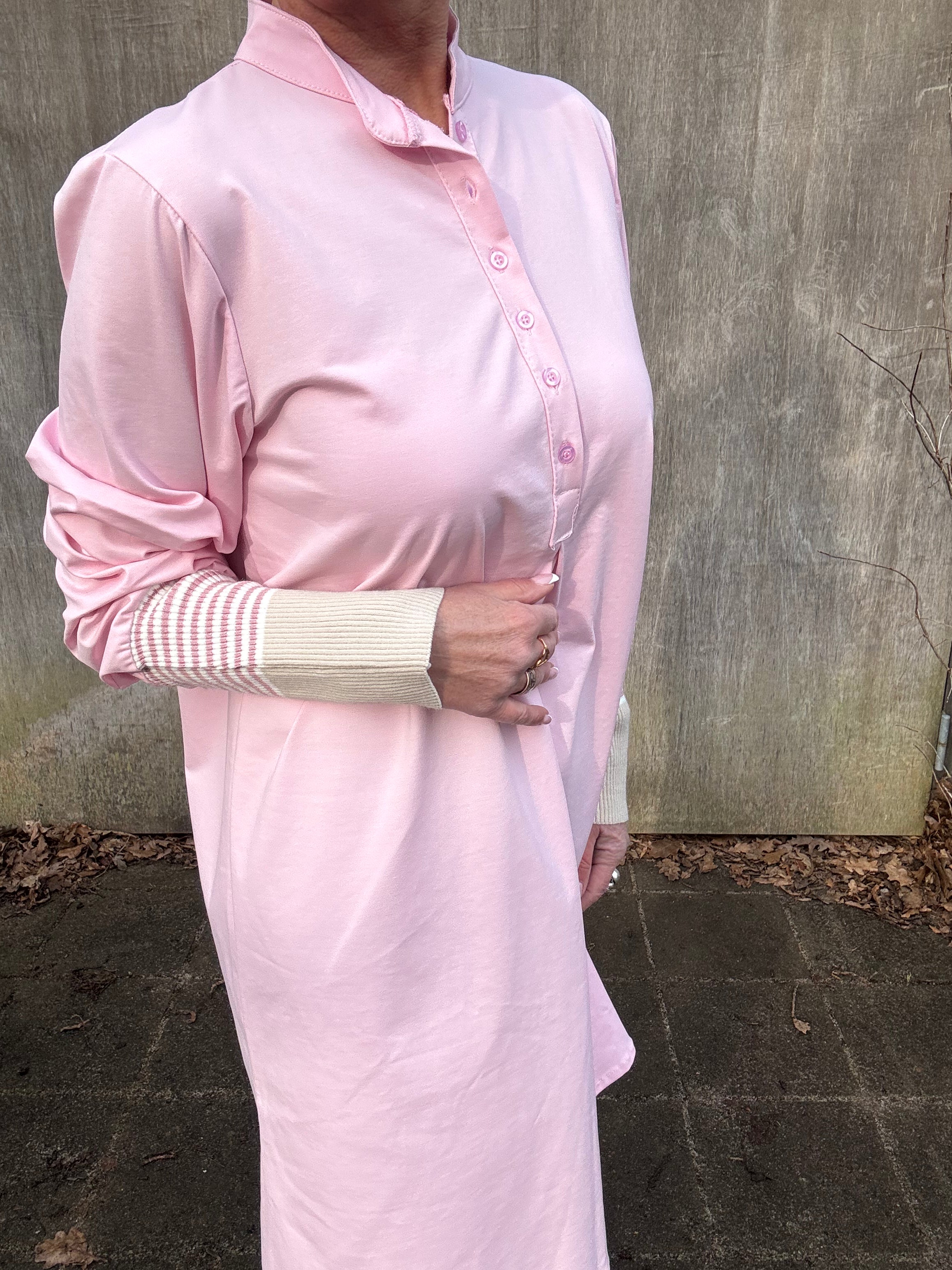MARTA du château Kjole - MdcCybele Kjole i Rosa Med Rib Kant