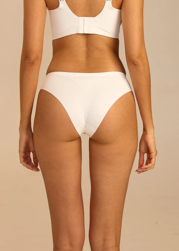 FemiFemme Undertøj - Invisible Soft Brazilian Trusser i Hvid