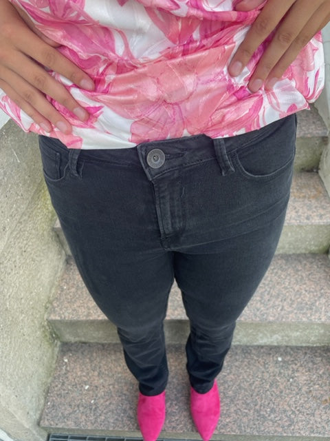 Garcia - Celia Straight Fit i Dark Used