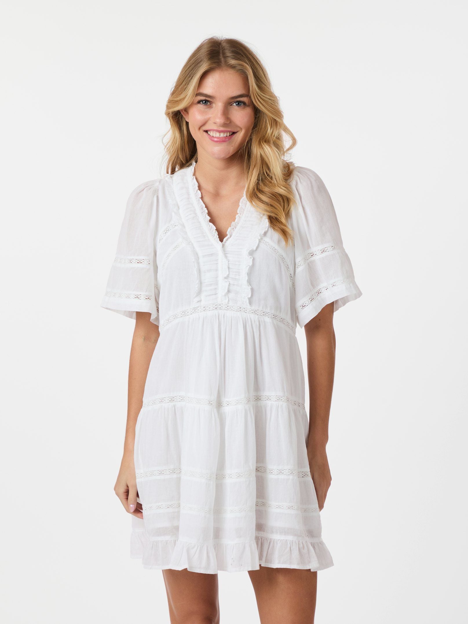 Neo Noir Kjole - Milene S Voile Kjole i Hvid