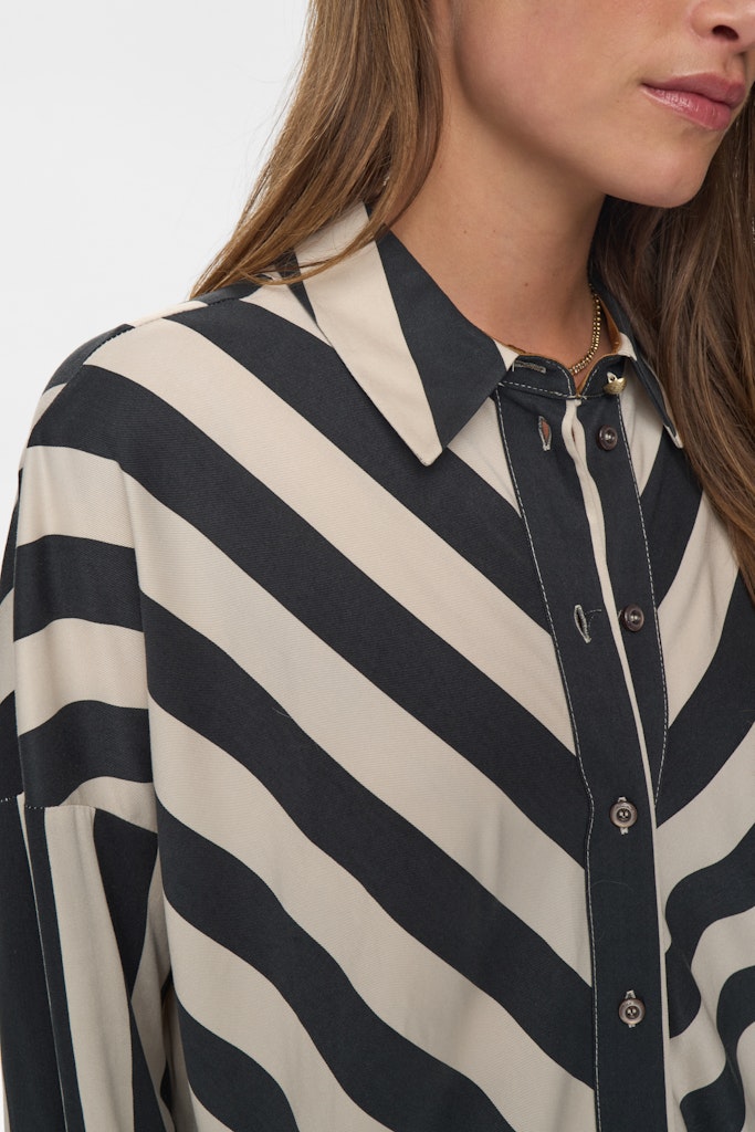 Nümph Skjorte - NuMinzu Skjorte i Caviar Strib