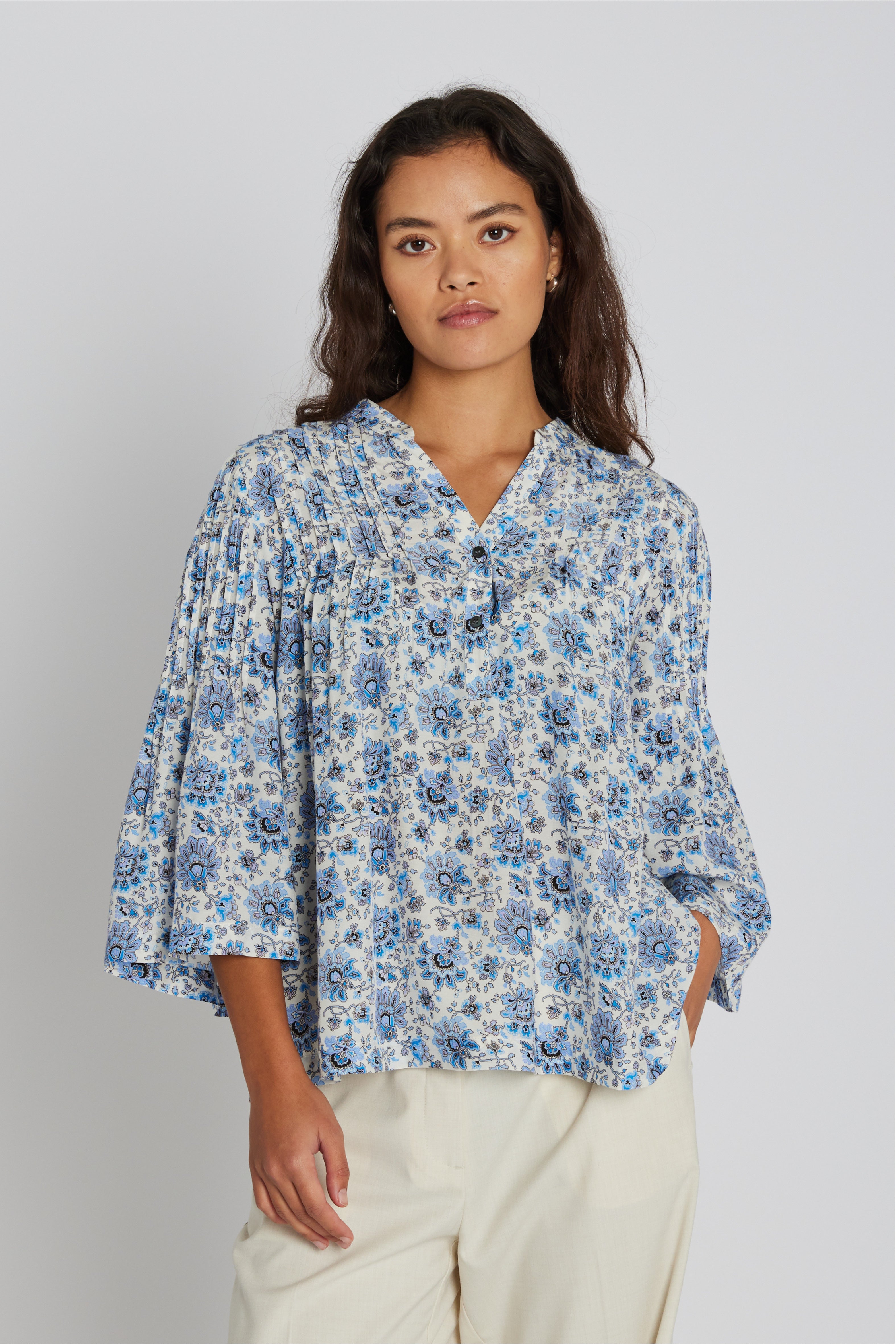 PBO Top - PBOJonmoi Bluse i Blue-Off White